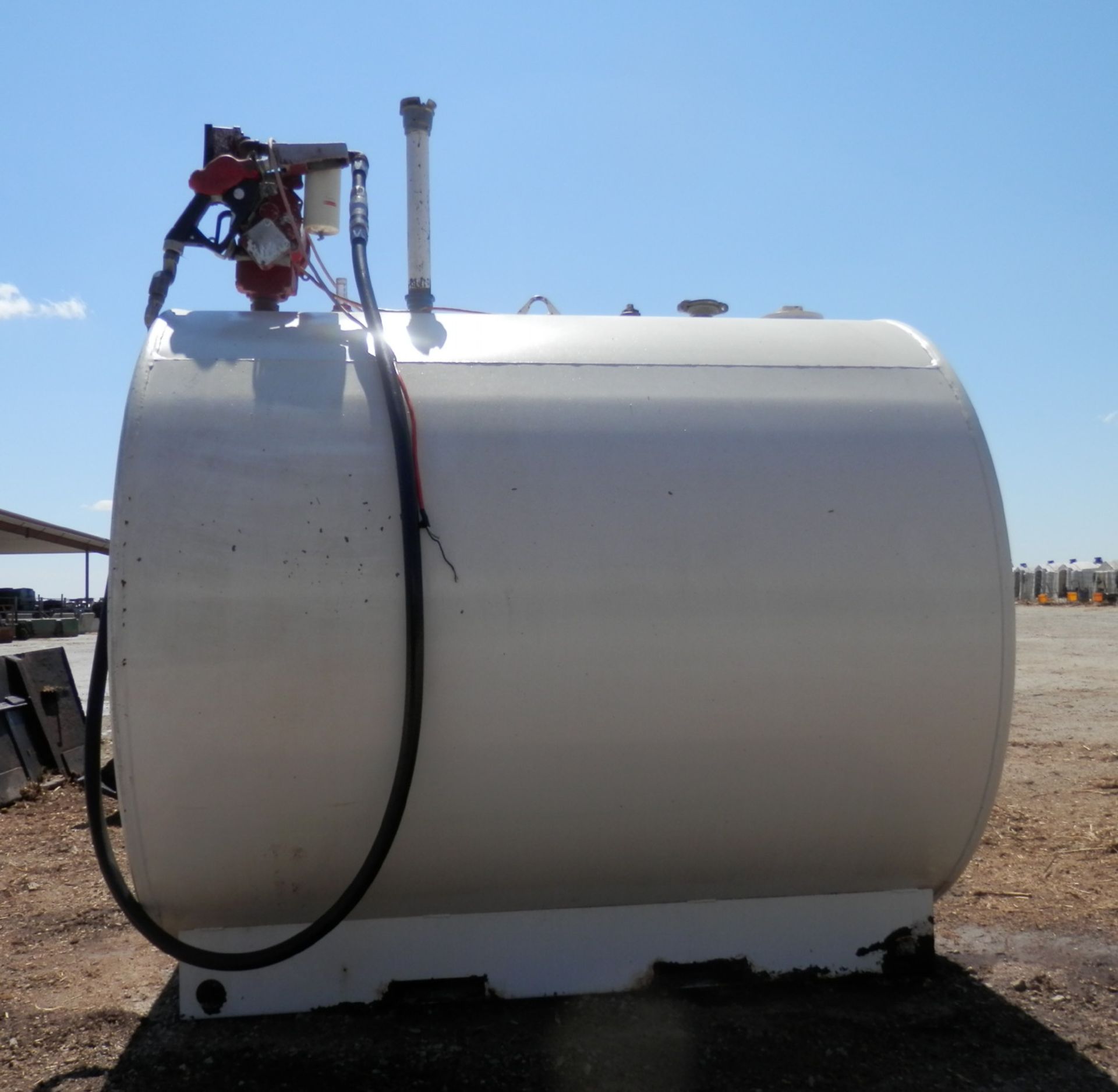 1000 GAL FUEL TANK W/FILL RITE HD MDL FR 311V ELEC. PUMP - Image 2 of 4