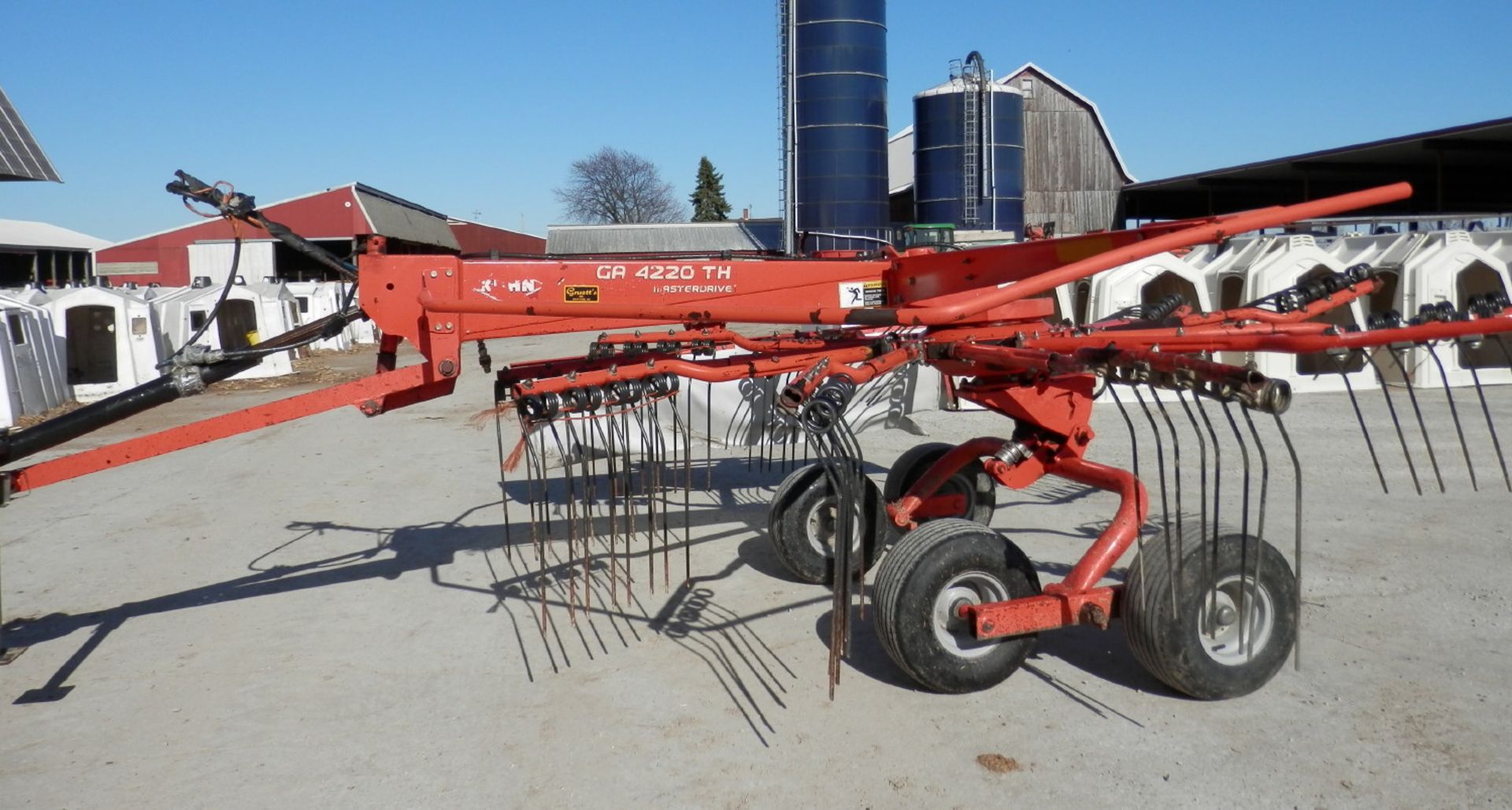 KUHN MASTERDRIVE GA 4220 TH ROTARY RAKE - Image 3 of 5