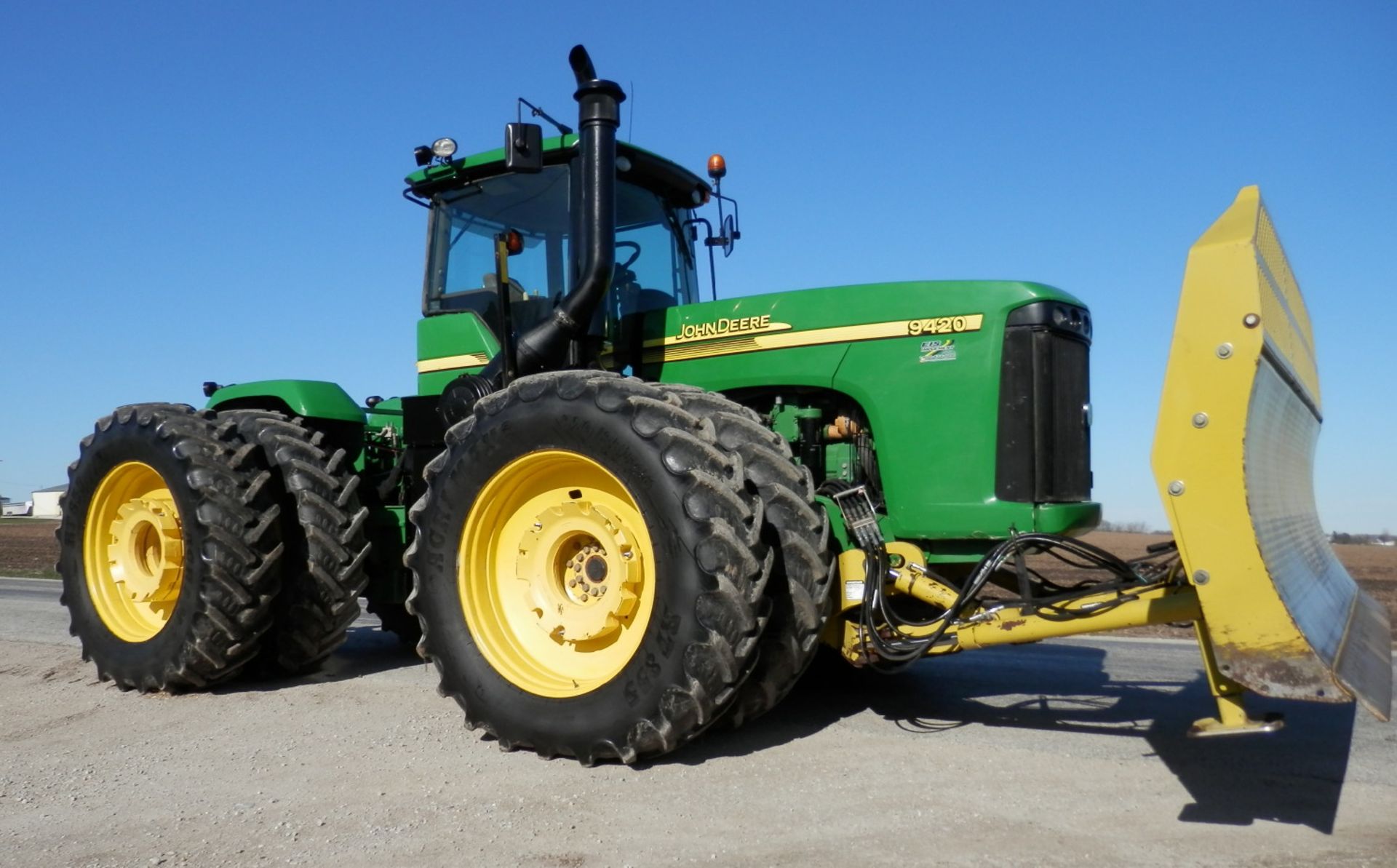 JOHN DEERE 9420 4x4 TRACTOR WITH DEGELMAN MDL. 14-7900 PUSH BLADE - Image 3 of 27