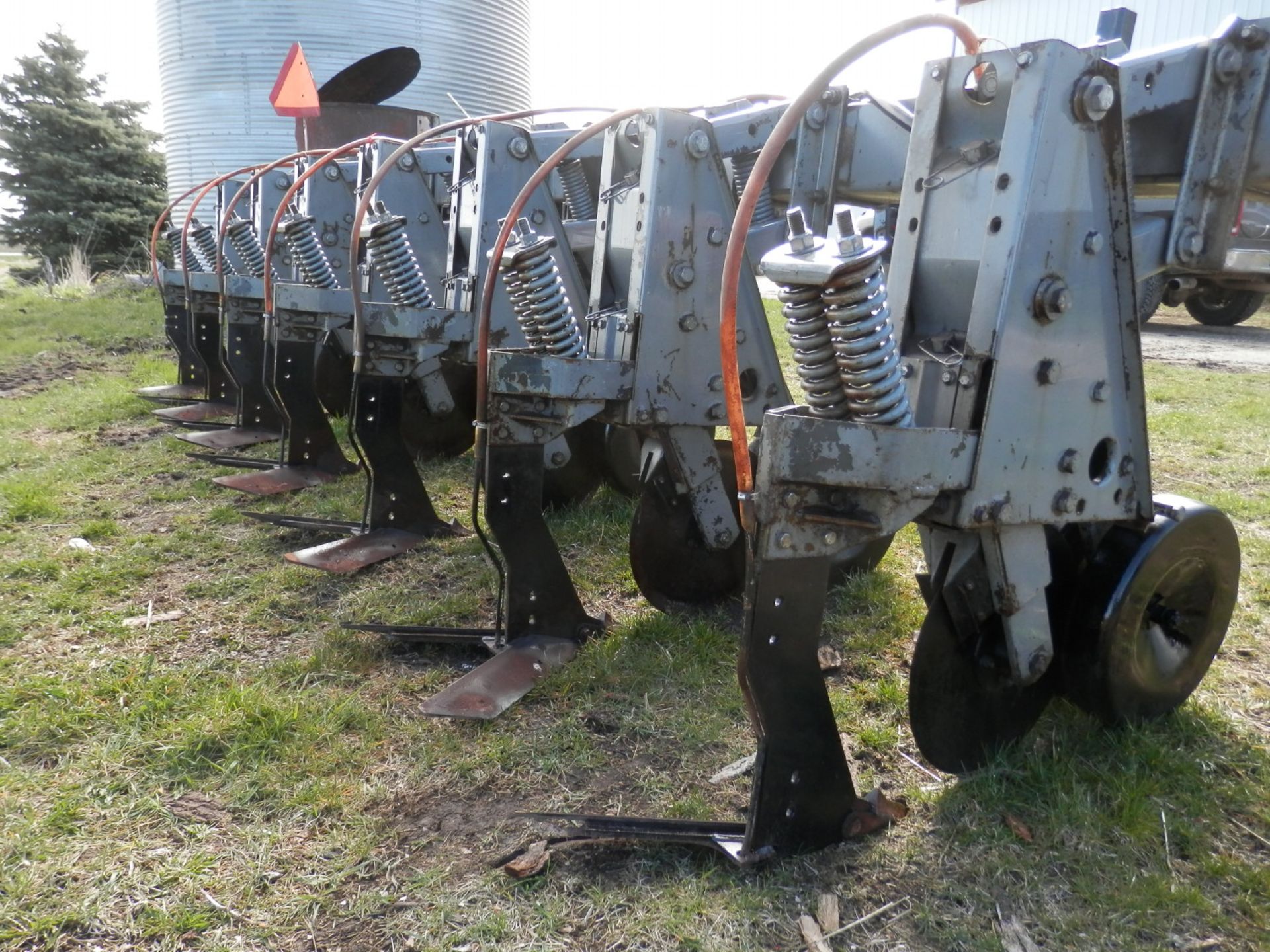 HINIKER 5000 SERIES HD 6R SAR ROW CROP CULTIVATOR