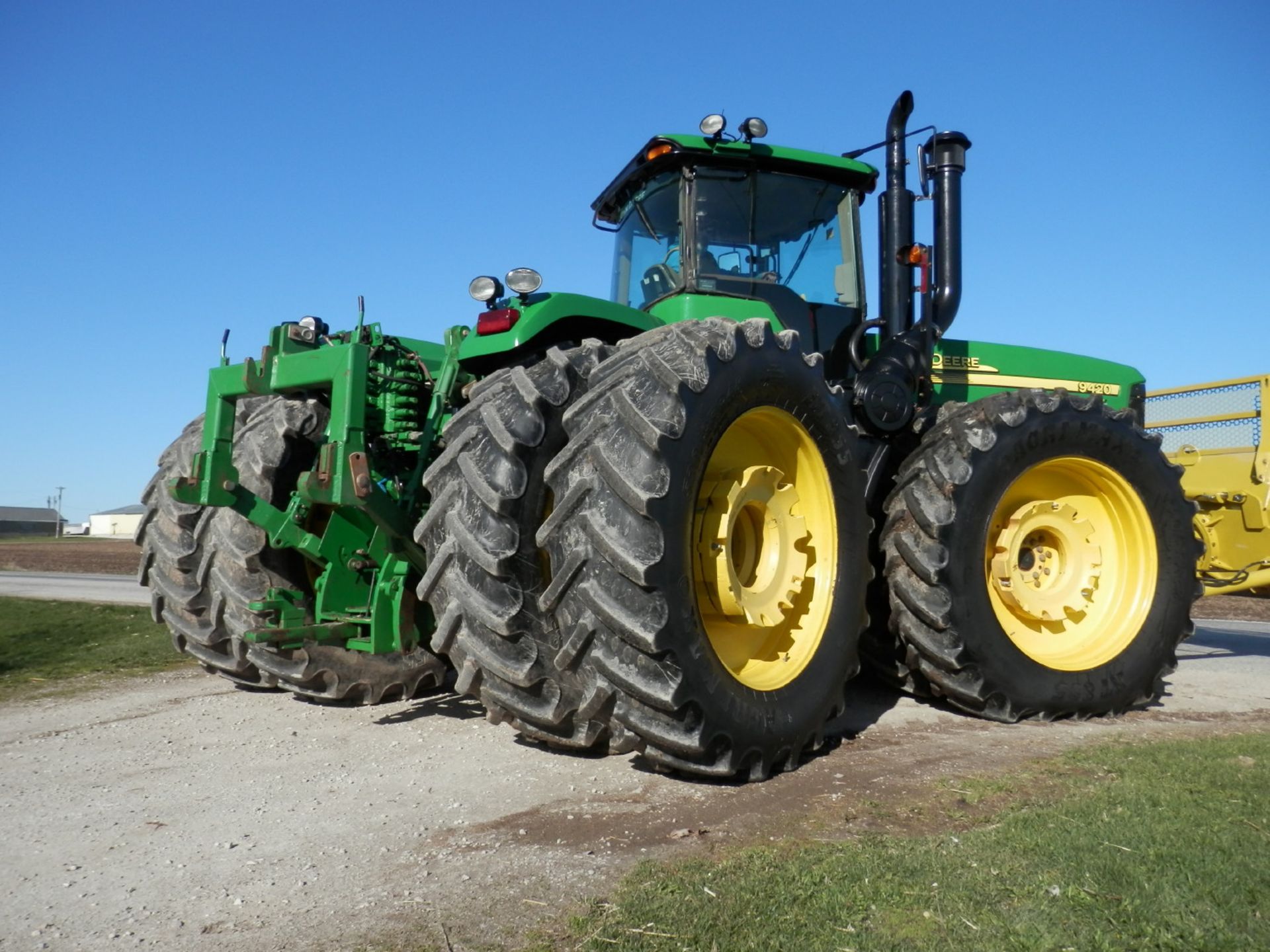 JOHN DEERE 9420 4x4 TRACTOR WITH DEGELMAN MDL. 14-7900 PUSH BLADE - Image 12 of 27