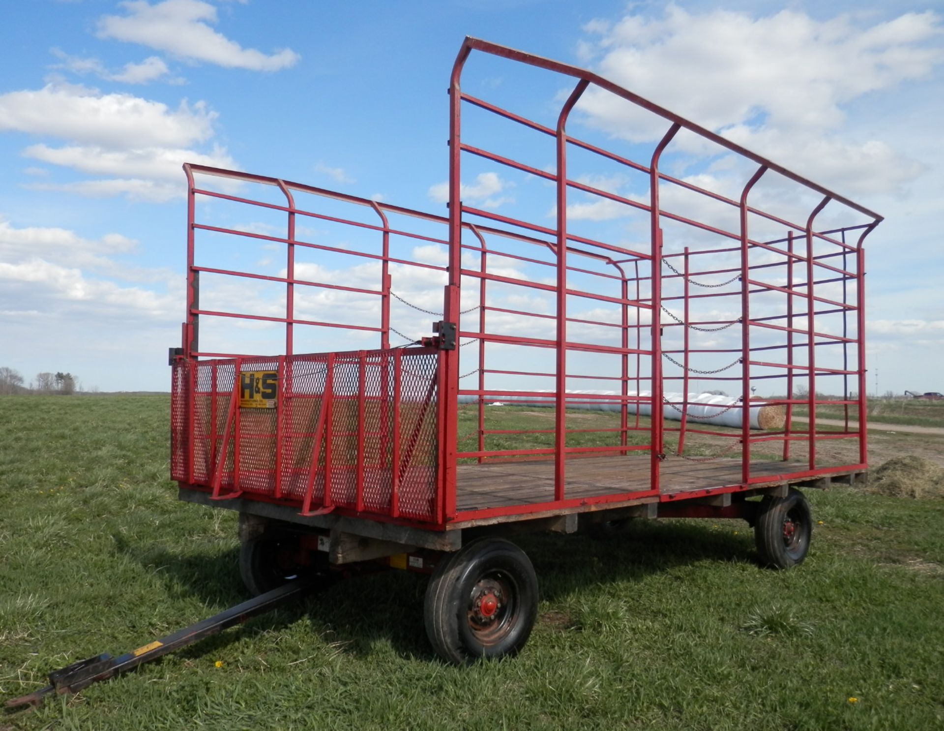 (2) H&S 9x18 STEEL KICK BALE WAGONS (Selling Choice 7a or 7b)