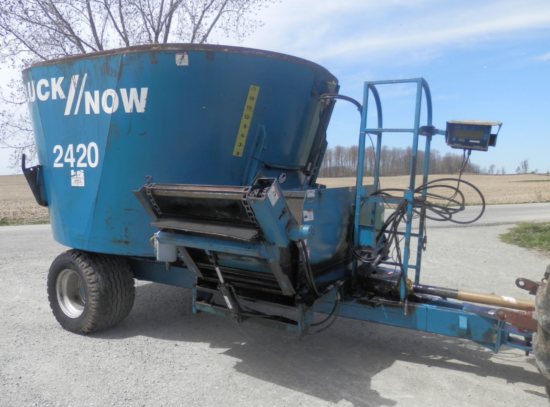 LUCKNOW 2420 PORTABLE TMR MIXER - Image 2 of 9