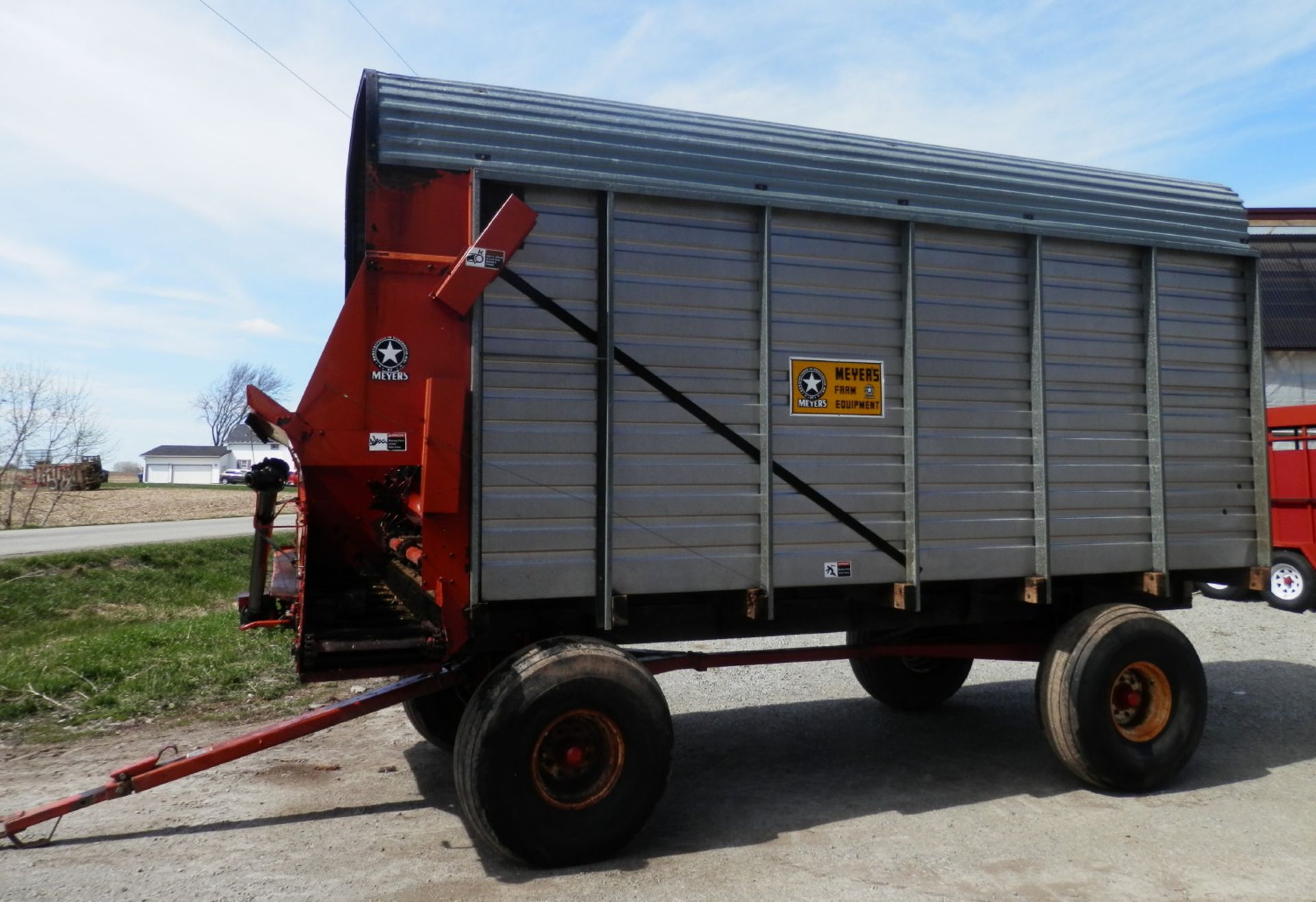 MEYERS 500 SERIES 16' LH FORAGE WAGON