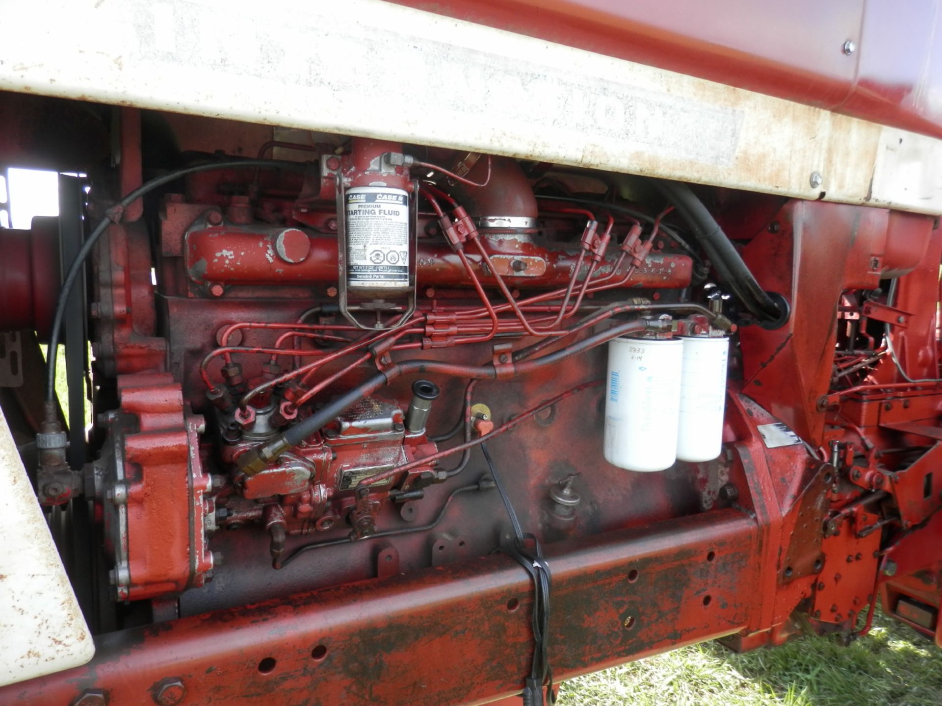 IH 966 OPEN PLATFORM TRACTOR - Image 7 of 12