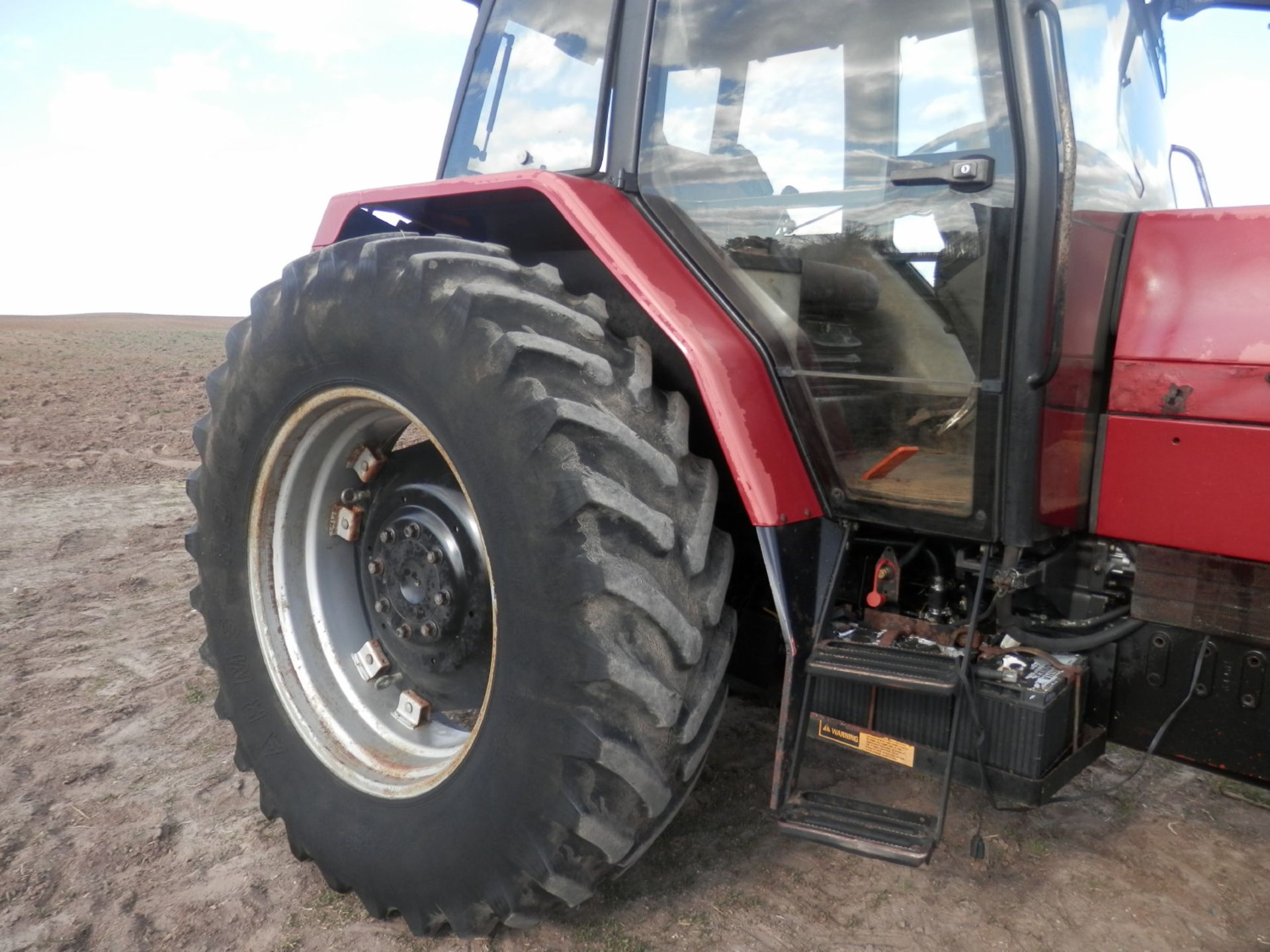 CASE IH 5240 MAXXUM MFWD TRACTOR - Image 5 of 16