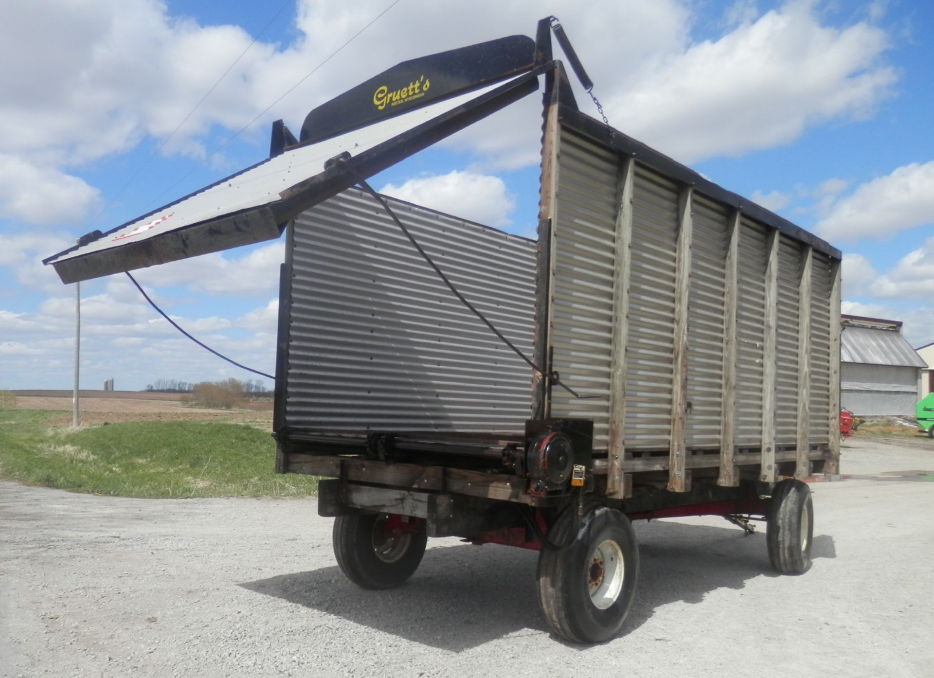 GRUETT 16' Rear Unload Forage Wagon - Image 6 of 8