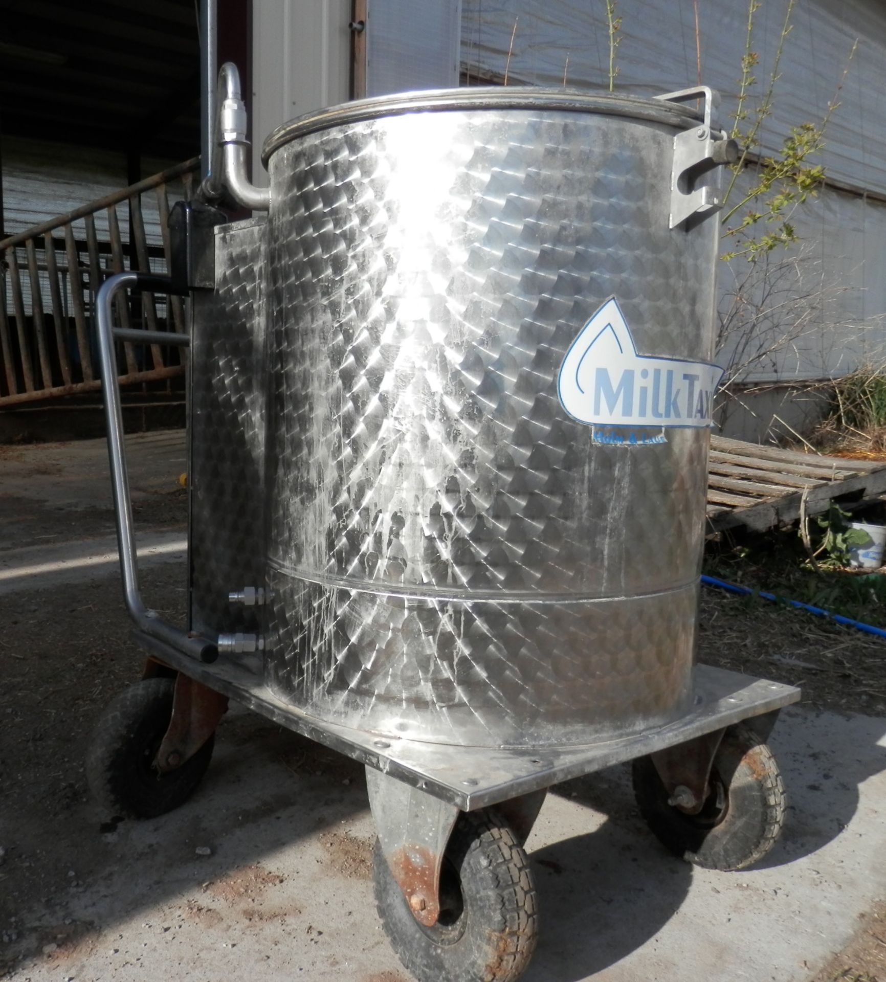 HOME & LAUE MILCH TAXI 60 GAL. MILK DELIVERY SYSTEM - Image 5 of 7