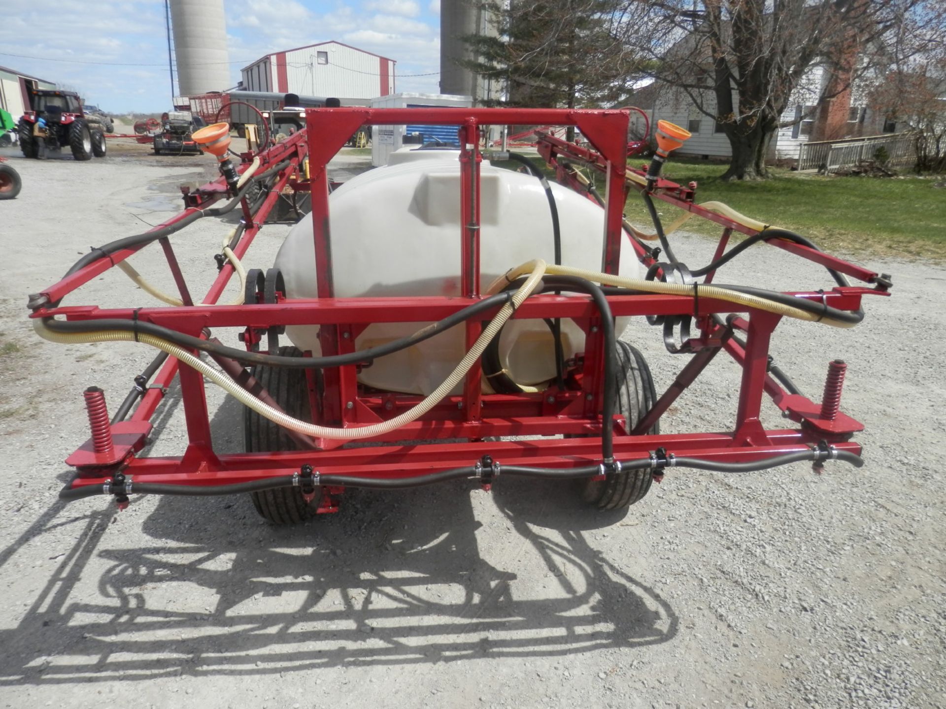 MILLER PRO 500 FIELD SPRAYER - Image 4 of 10