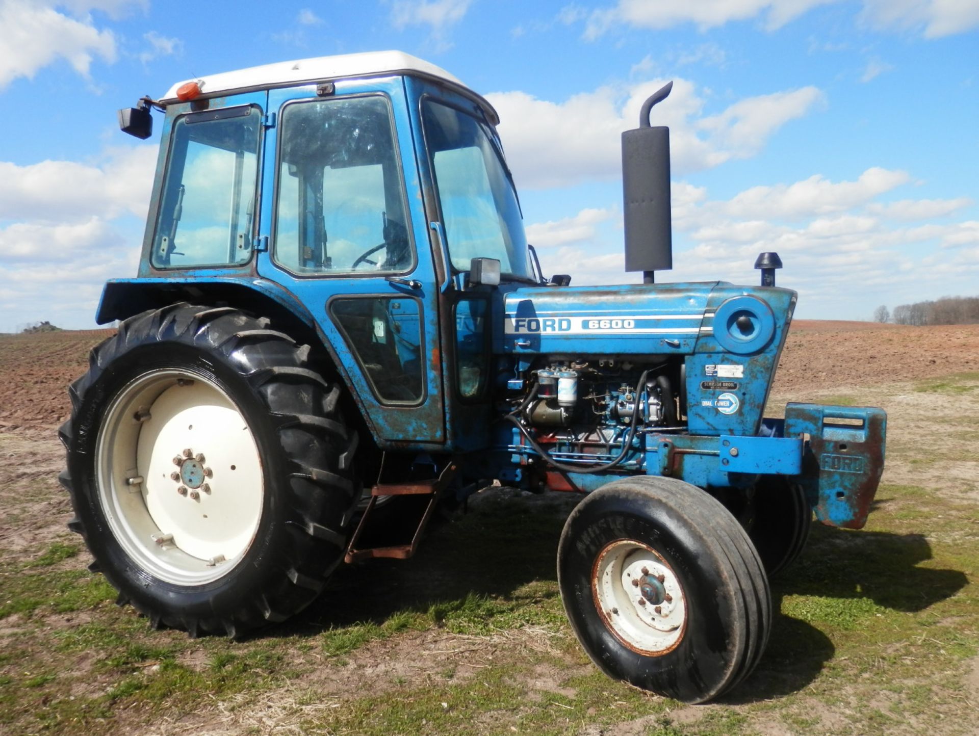 FORD 6600 DIESEL CAB TRACTOR