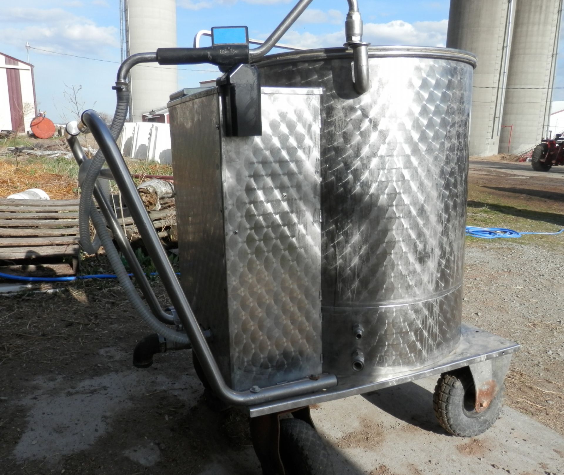 HOME & LAUE MILCH TAXI 60 GAL. MILK DELIVERY SYSTEM - Image 4 of 7
