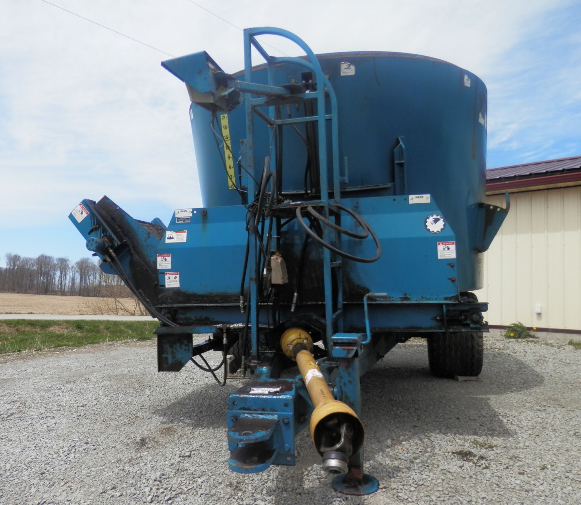 LUCKNOW 2420 PORTABLE TMR MIXER - Image 3 of 9