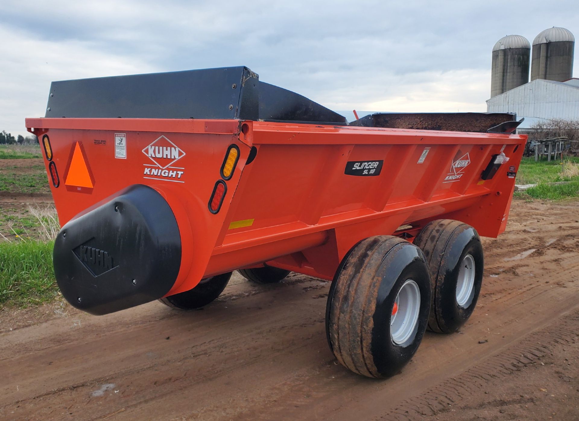 KUHN KNIGHT SLINGER SL118 MANURE SPREADER - Image 2 of 8