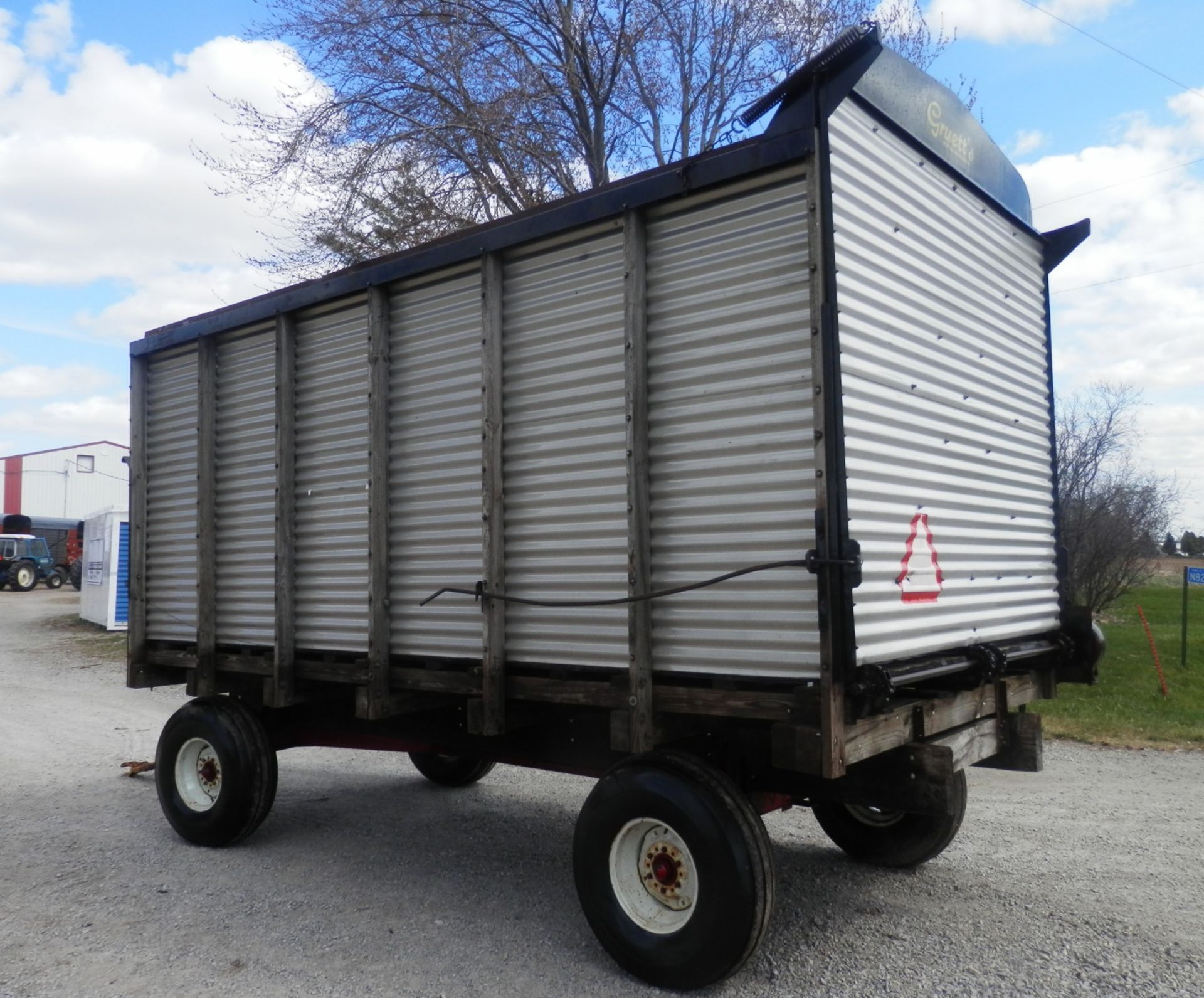 GRUETT 16' Rear Unload Forage Wagon - Image 4 of 8