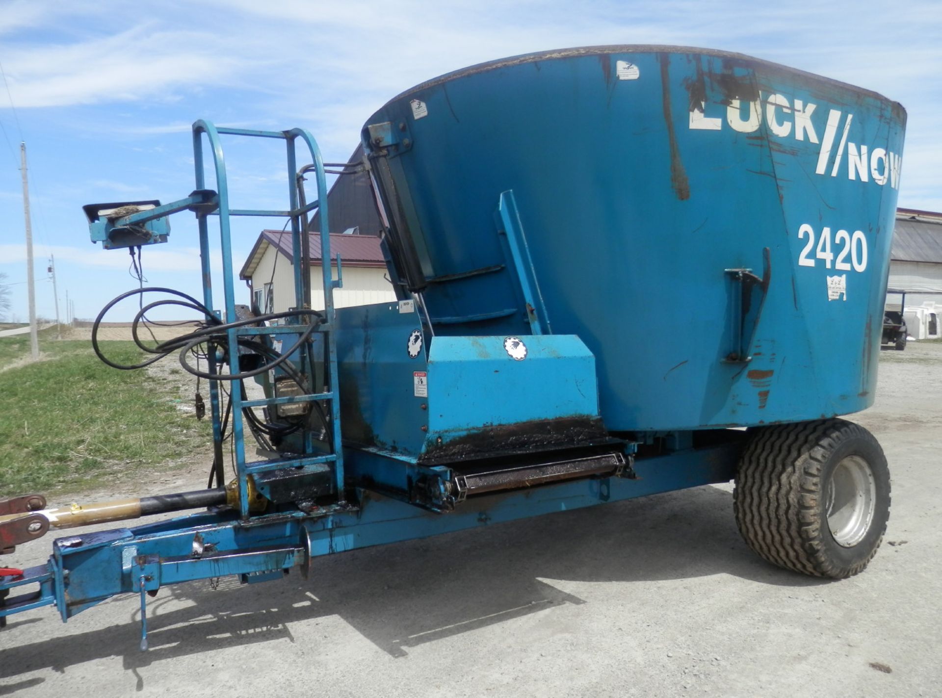 LUCKNOW 2420 PORTABLE TMR MIXER - Image 7 of 9