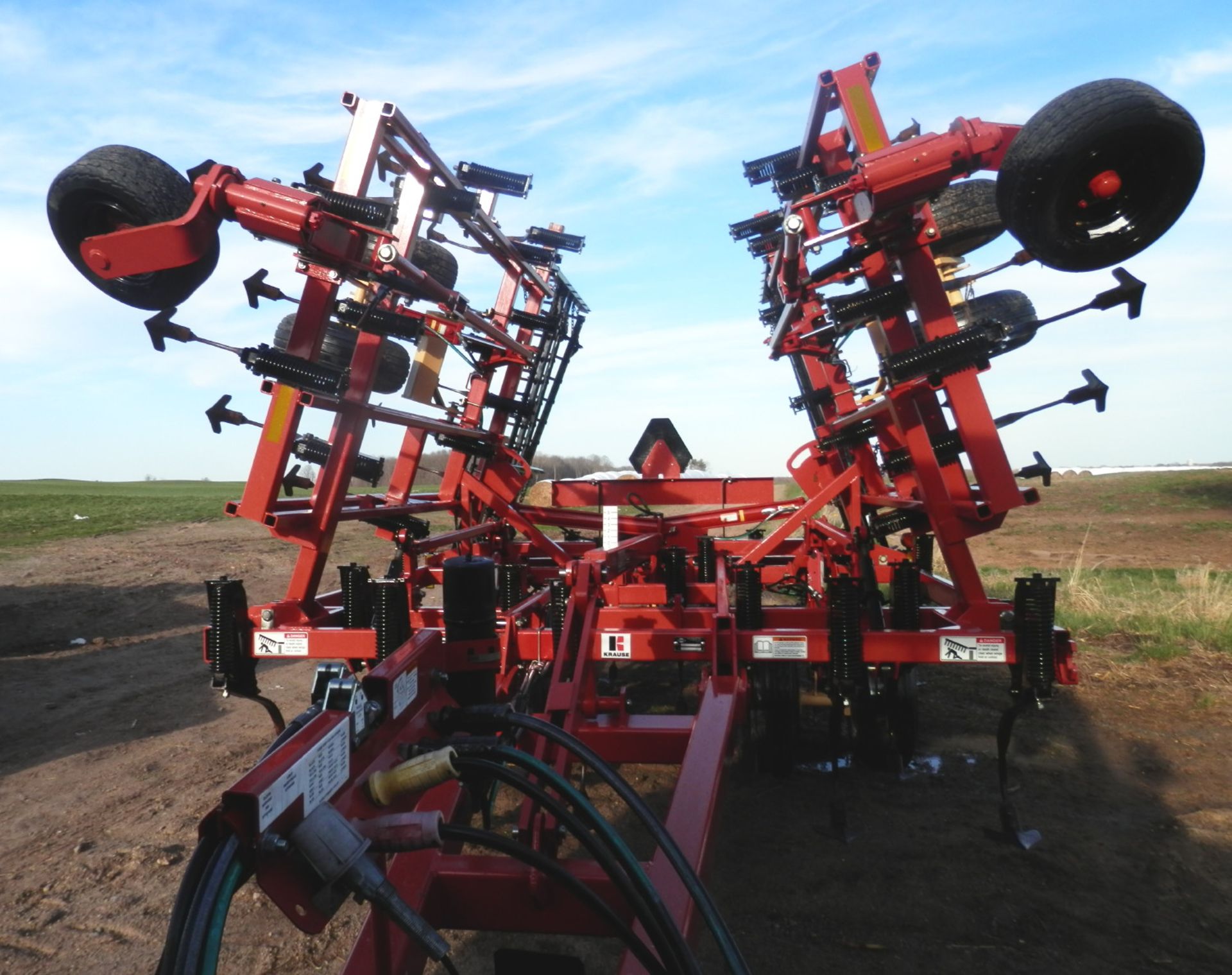 KUHN KRAUSE 5635 24' FIELD CULTIVATOR - Image 5 of 9