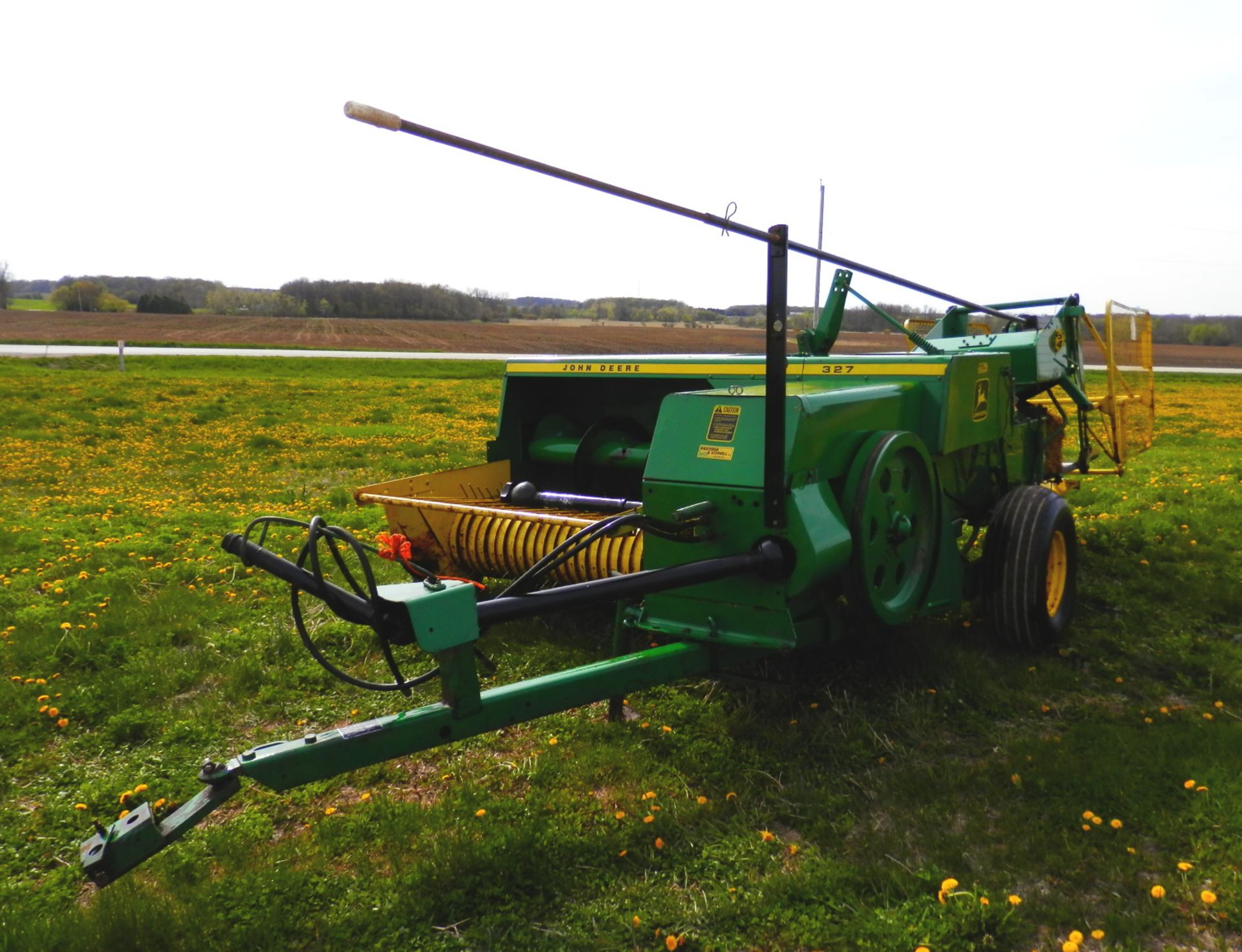 JOHN DEERE 327 BALER - Image 3 of 10