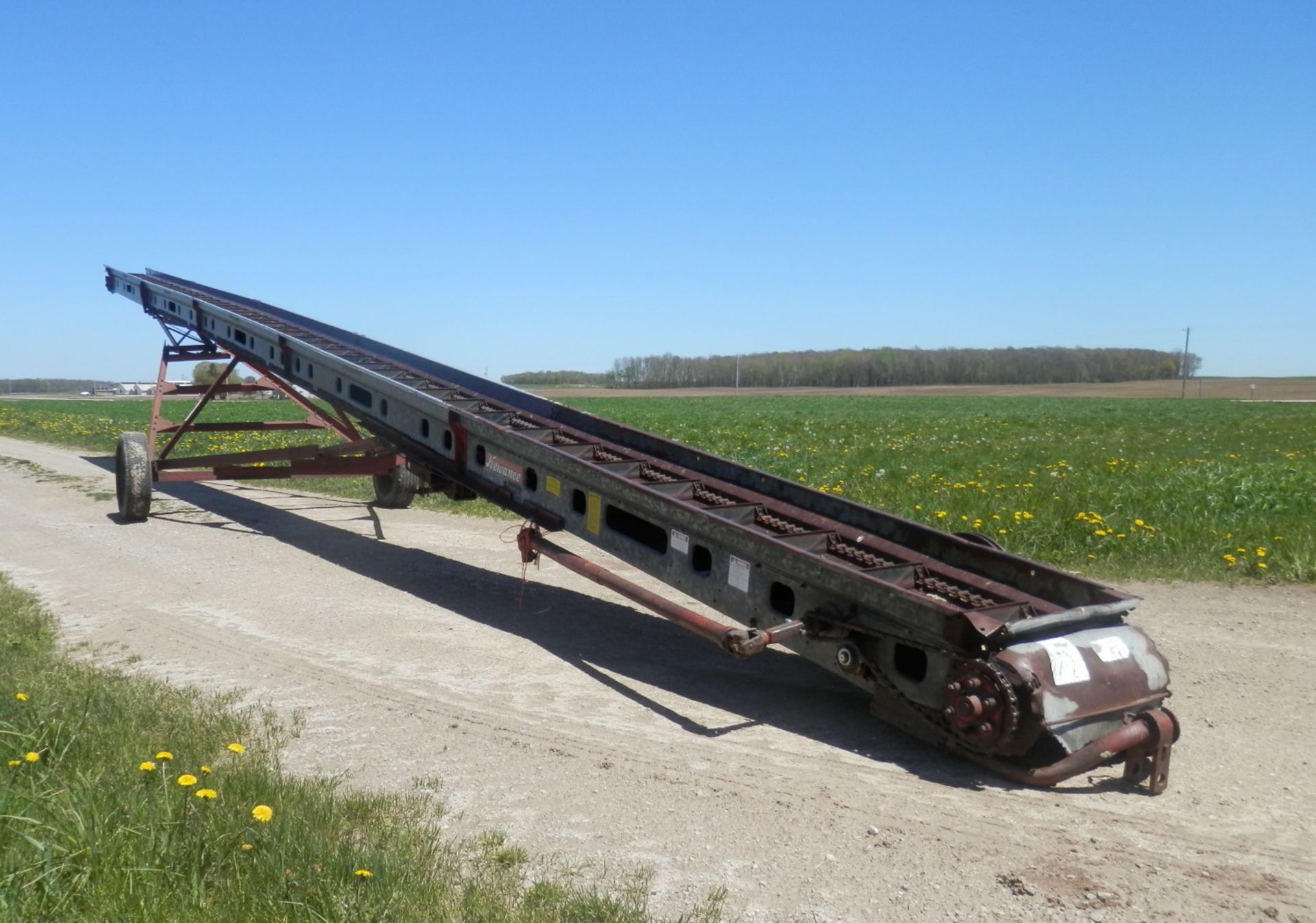 KEWANEE 50' PORTABLE BALE/GRAIN ELEVATOR