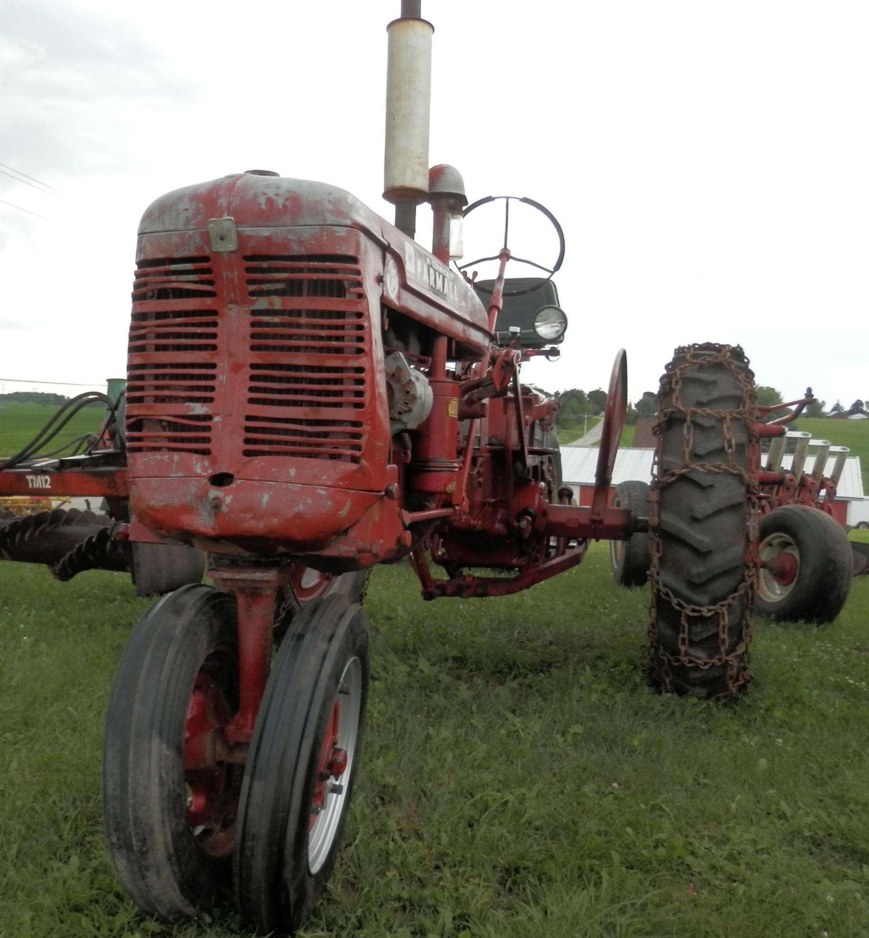 IH SUPER C TRACTOR - Image 2 of 6