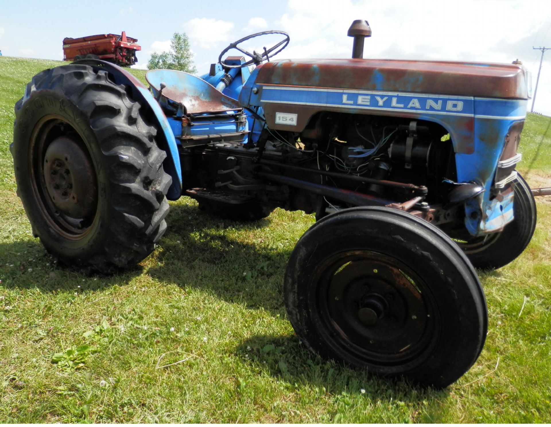 LEYLAND 154 GAS TRACTOR - Image 2 of 2