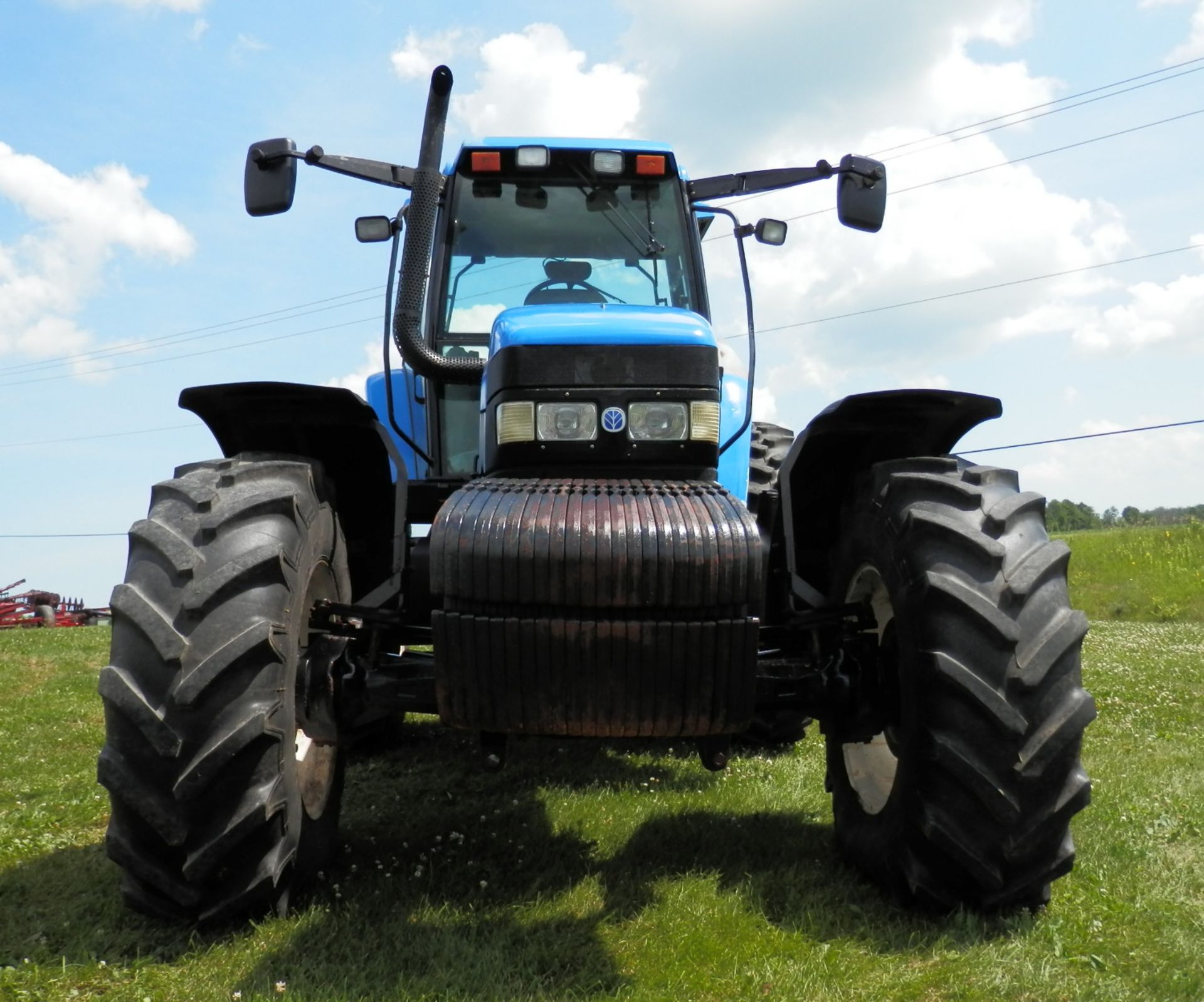 NEW HOLLAND TM10 MFWD TRACTOR - Image 2 of 11