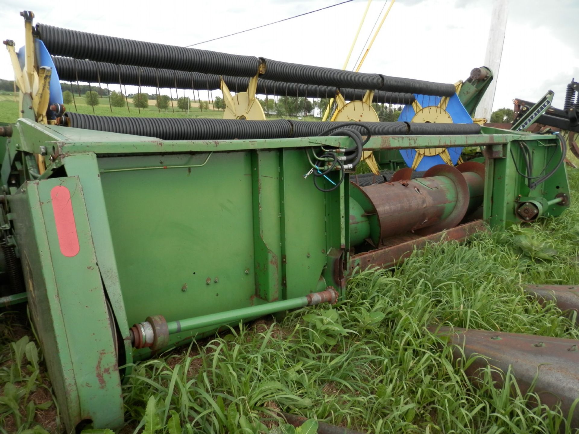 JD 215 15' FLEX GRAIN HEAD - Image 2 of 6