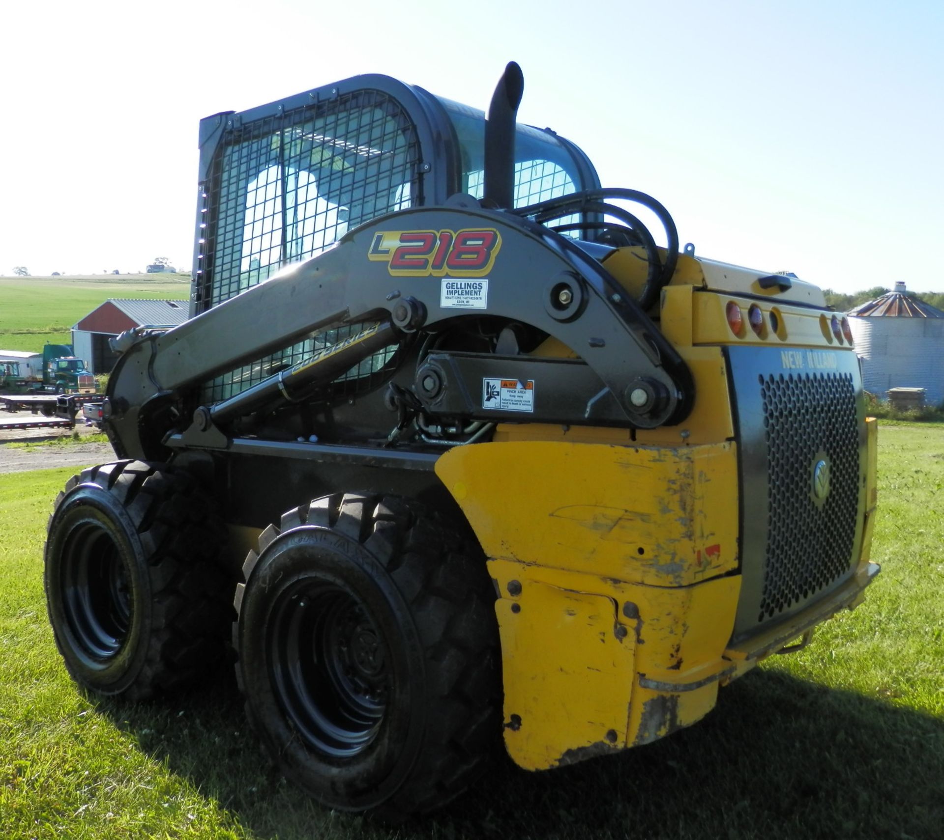 CNH L218 SKID STEER - Image 3 of 9