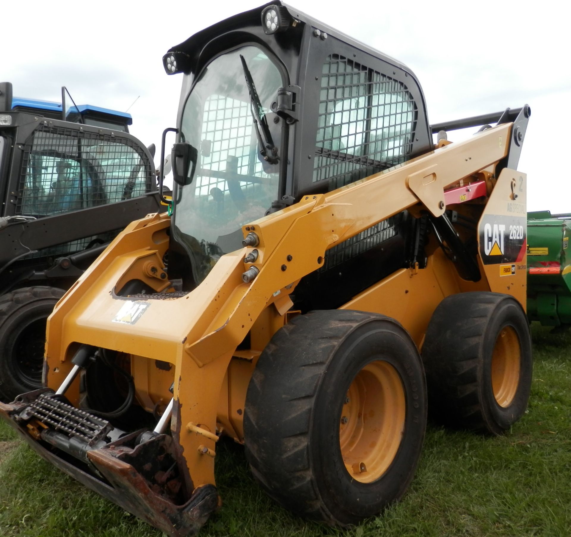 CAT 262D AG SPECIAL SKID STEER - Image 3 of 9