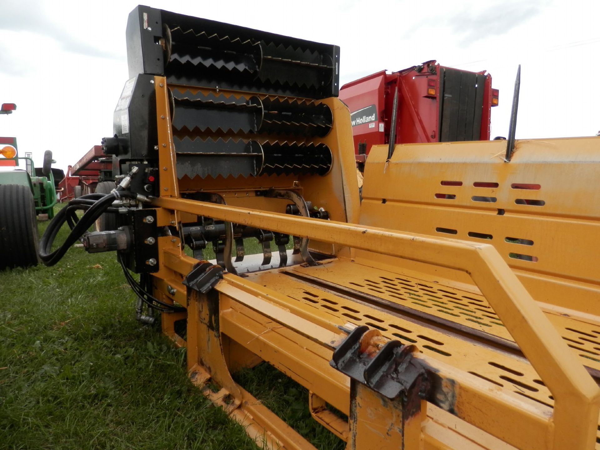 TUBELINE BALE BOSS 3820 SERIES QT BIG BALE PROCESSOR - Image 5 of 6