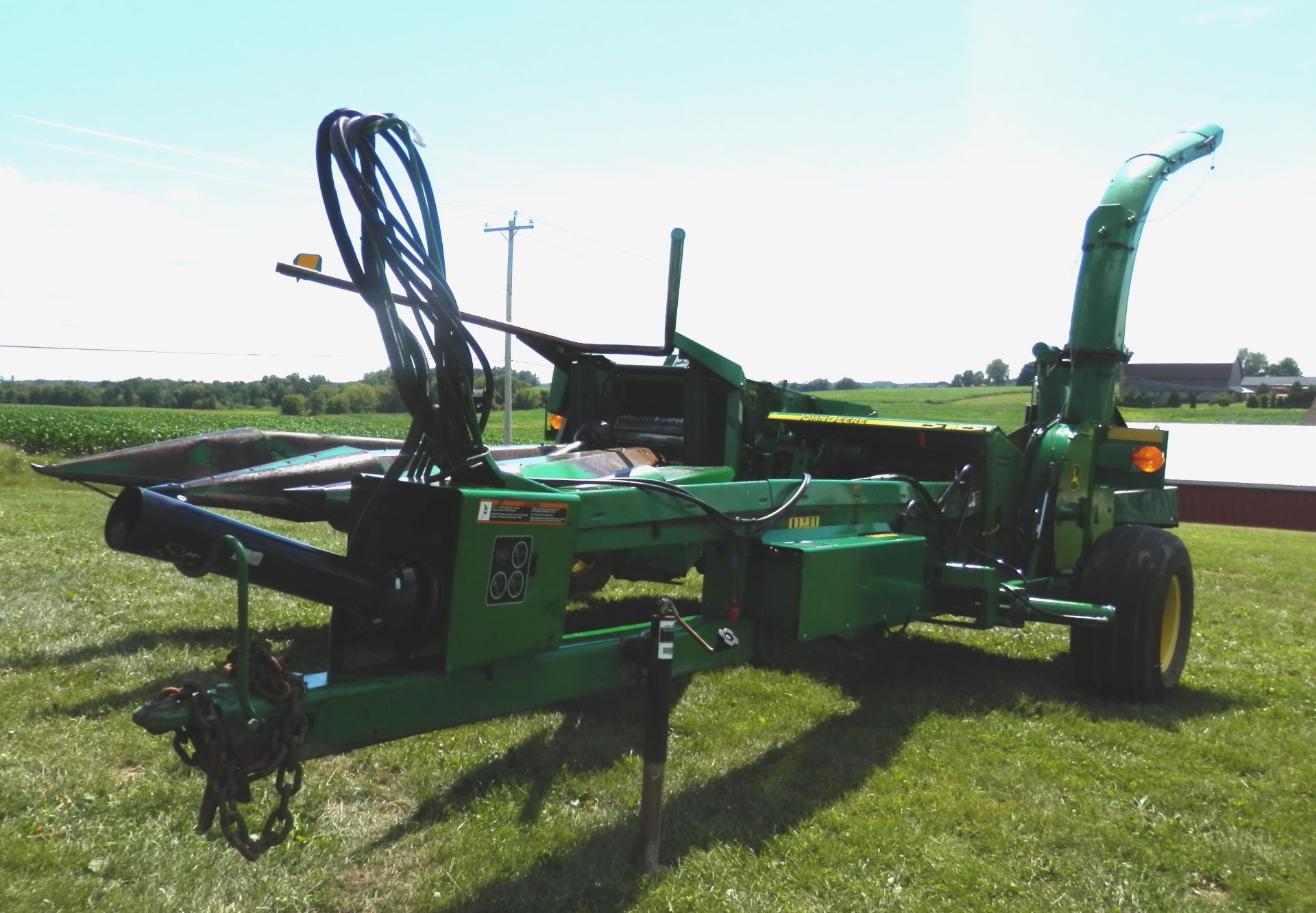 JOHN DEERE 3975 FORAGE CHOPPER W/PROCESSOR - Image 2 of 7