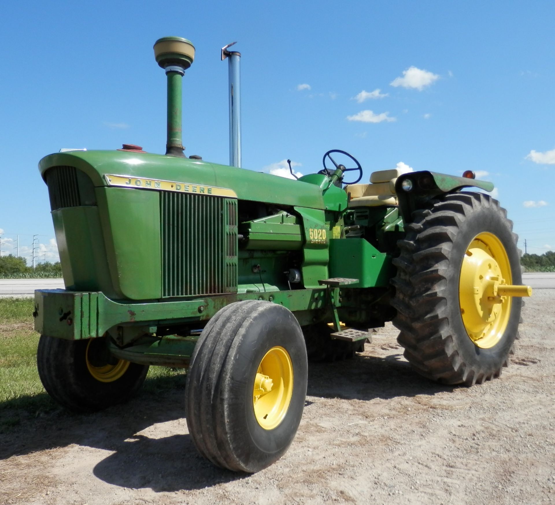 JOHN DEERE 5020 PLATFORM TRACTOR - Image 7 of 11