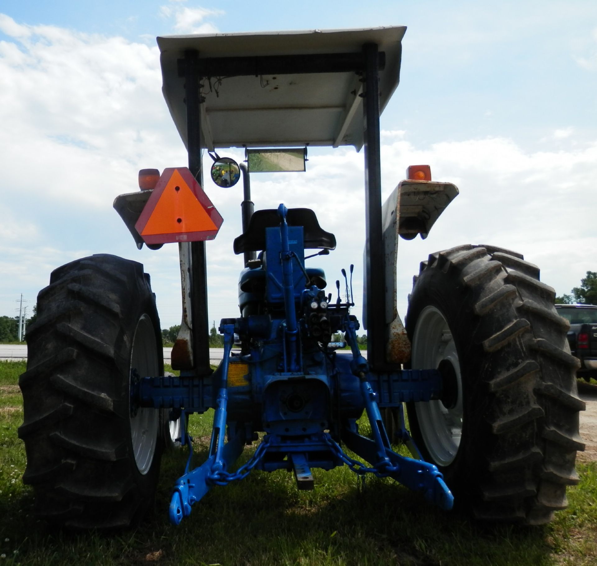 FORD 6610 SERIES II DIESEL UTILITY TRACTOR - Image 2 of 6