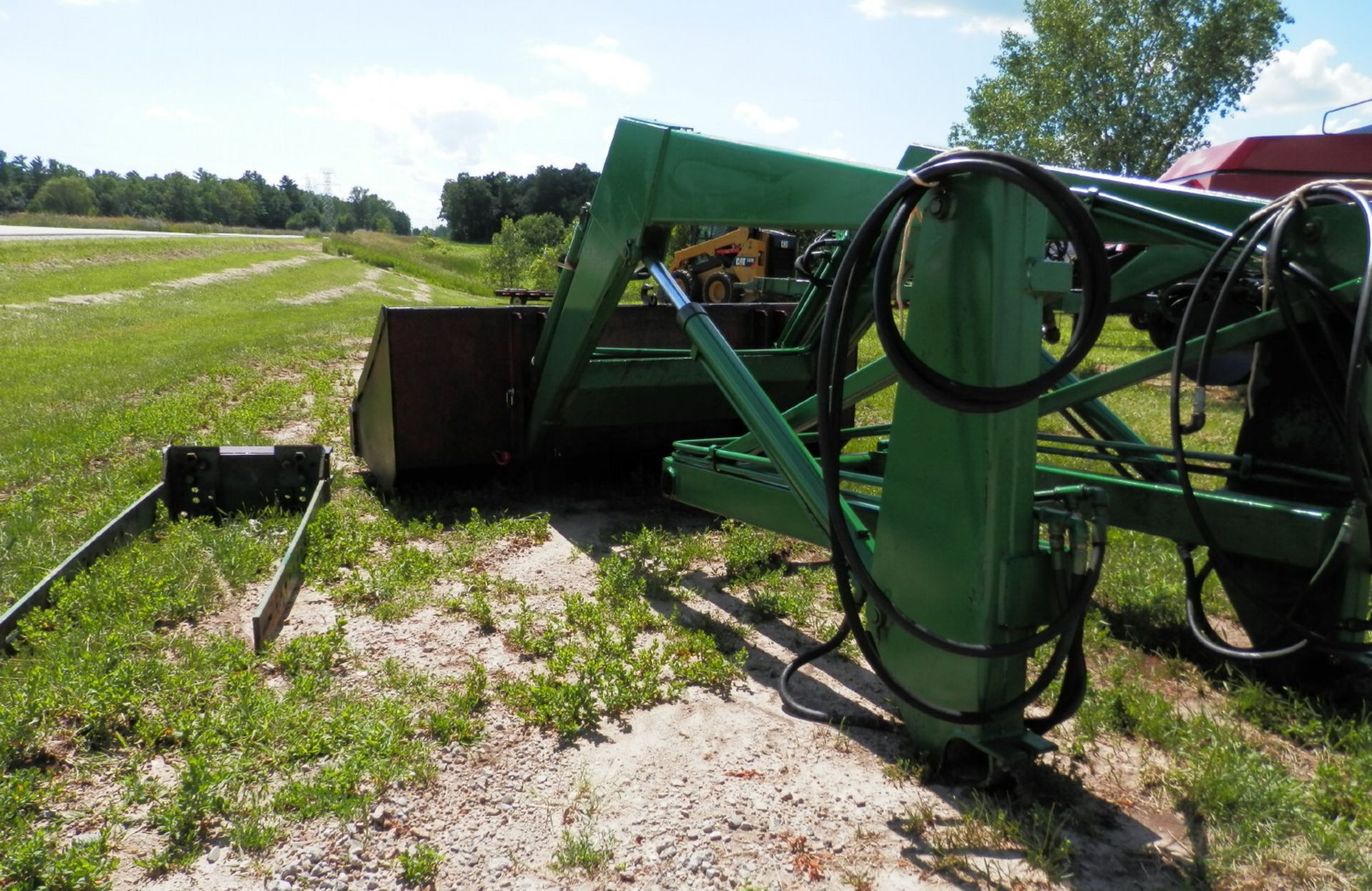 FARMHAND/DUNHAM LEHR 22 QT LOADER w/7-FT. BUCKET - Image 4 of 4