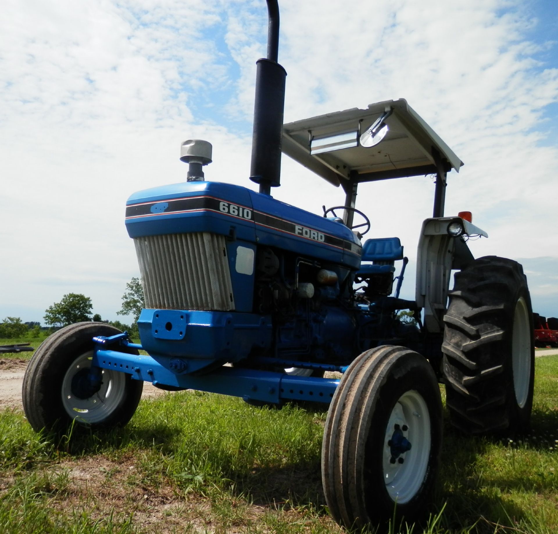 FORD 6610 SERIES II DIESEL UTILITY TRACTOR - Image 3 of 6