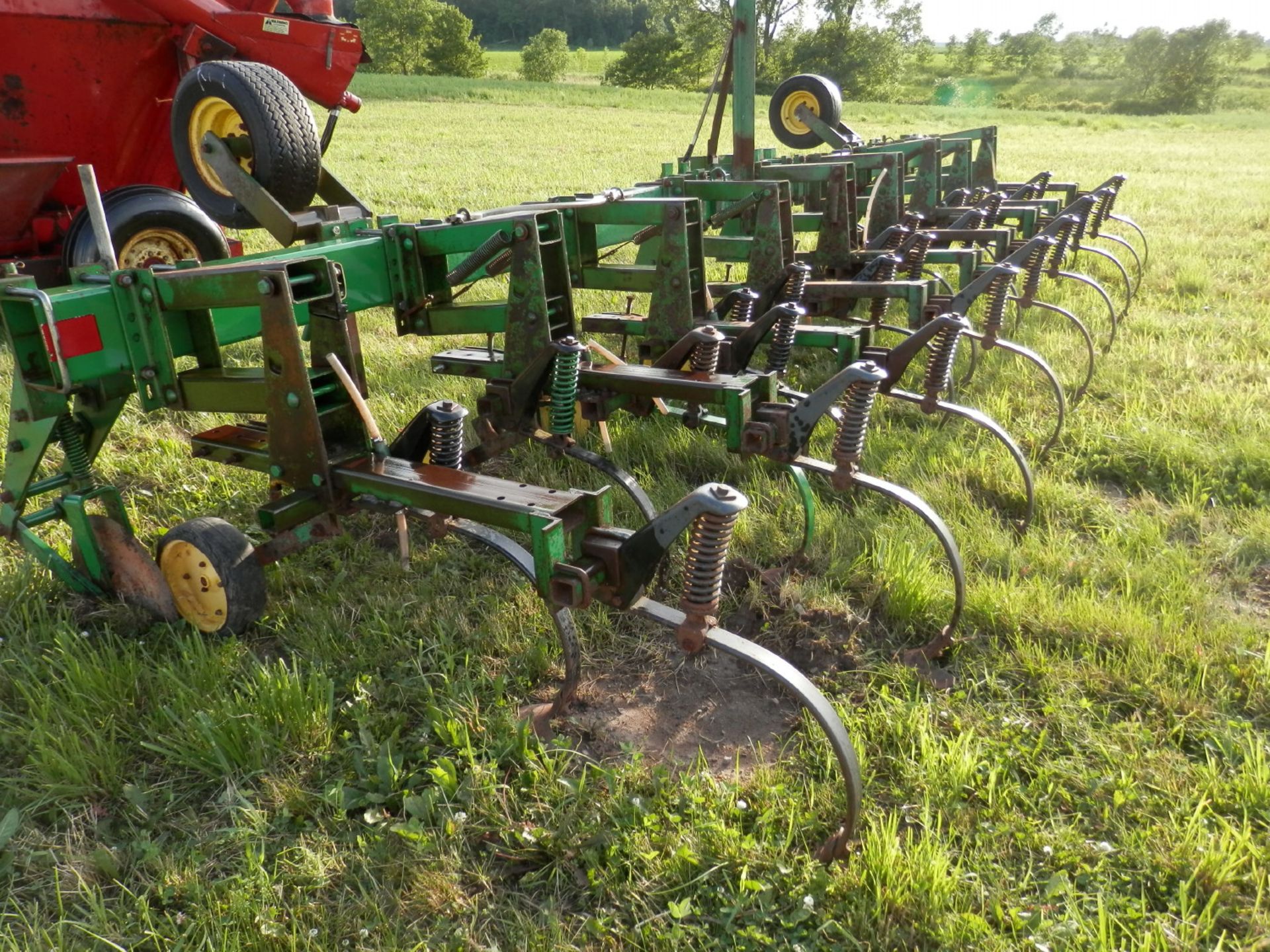 JOHN DEERE 875 ROW CROP CULTIVATOR - Image 2 of 3