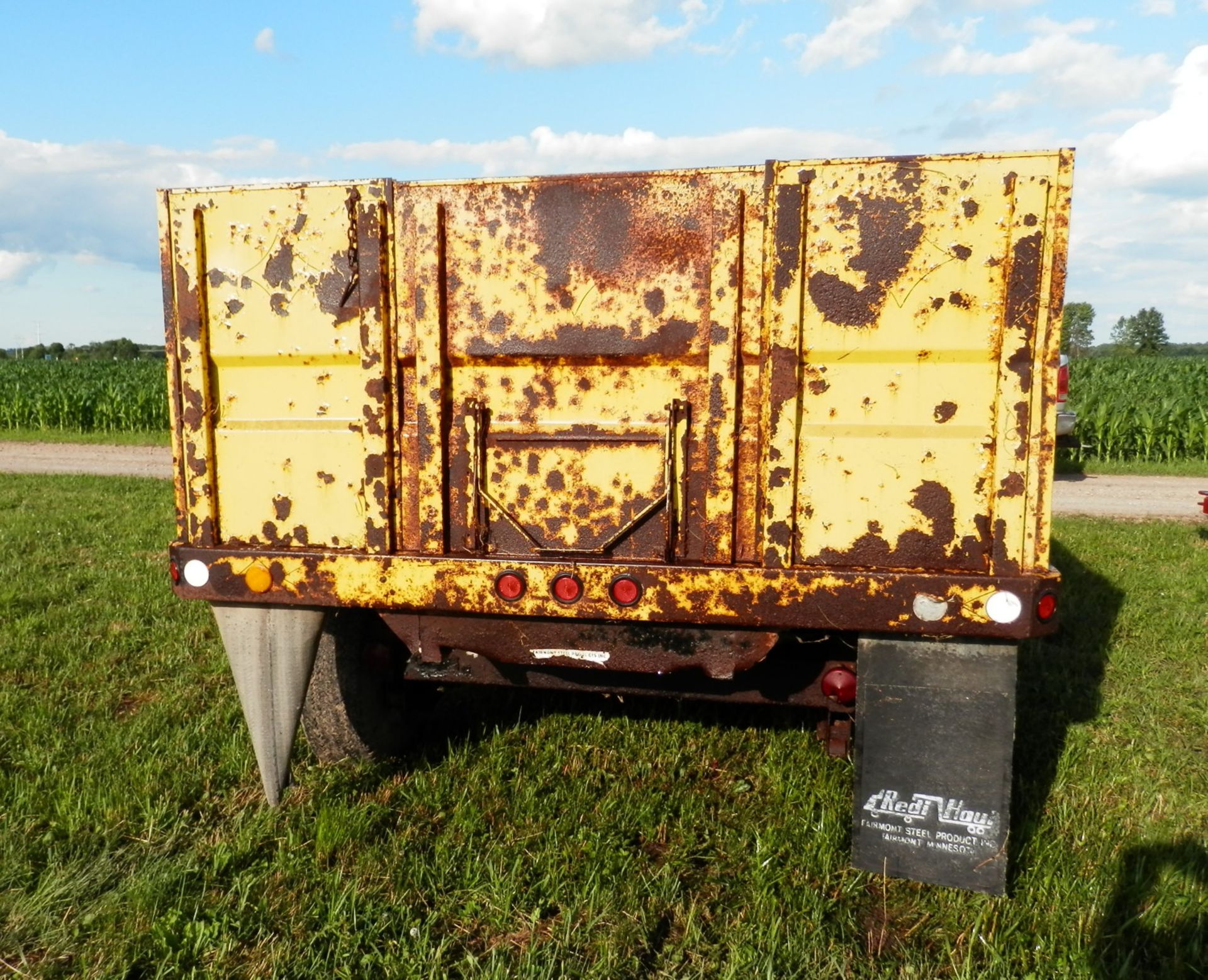 REDI HAUL 16' GOOSENECK DUMP TRAILER - Image 4 of 6