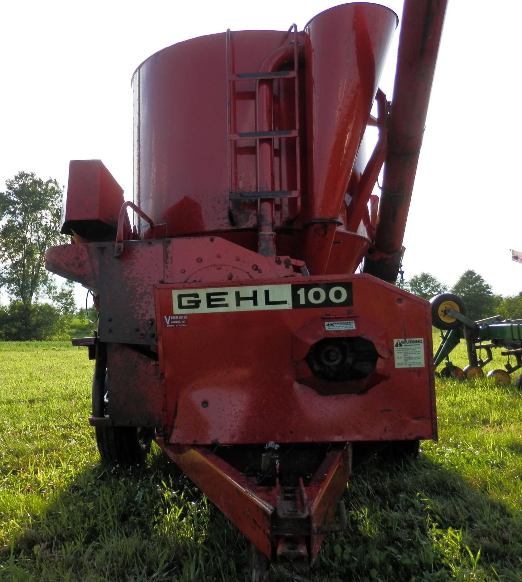 GEHL 100 PORTABLE MIXER MILL - Image 4 of 5