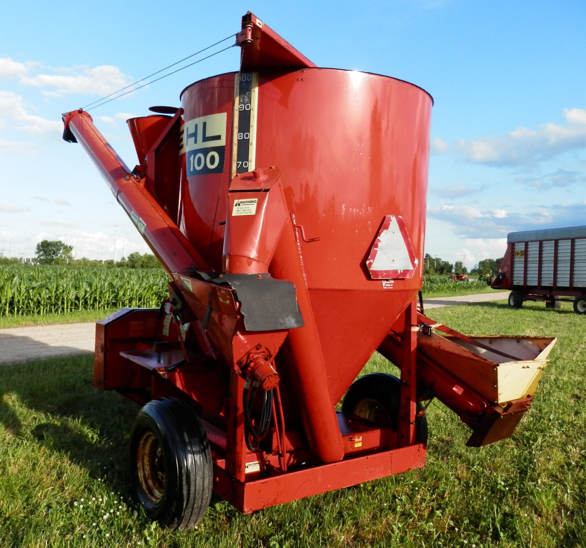 GEHL 100 PORTABLE MIXER MILL - Image 2 of 5