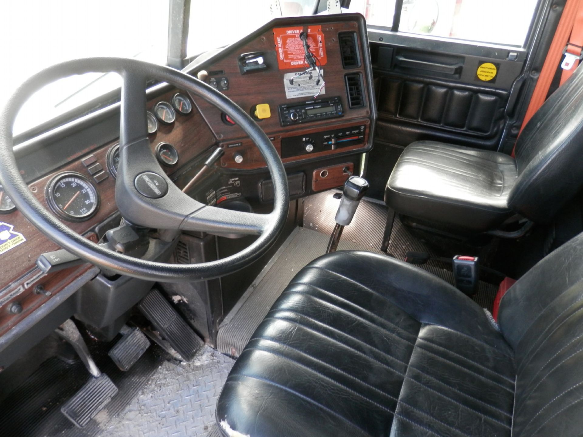 1995 FREIGHTLINER FLD120 DAY CAB - Image 5 of 8