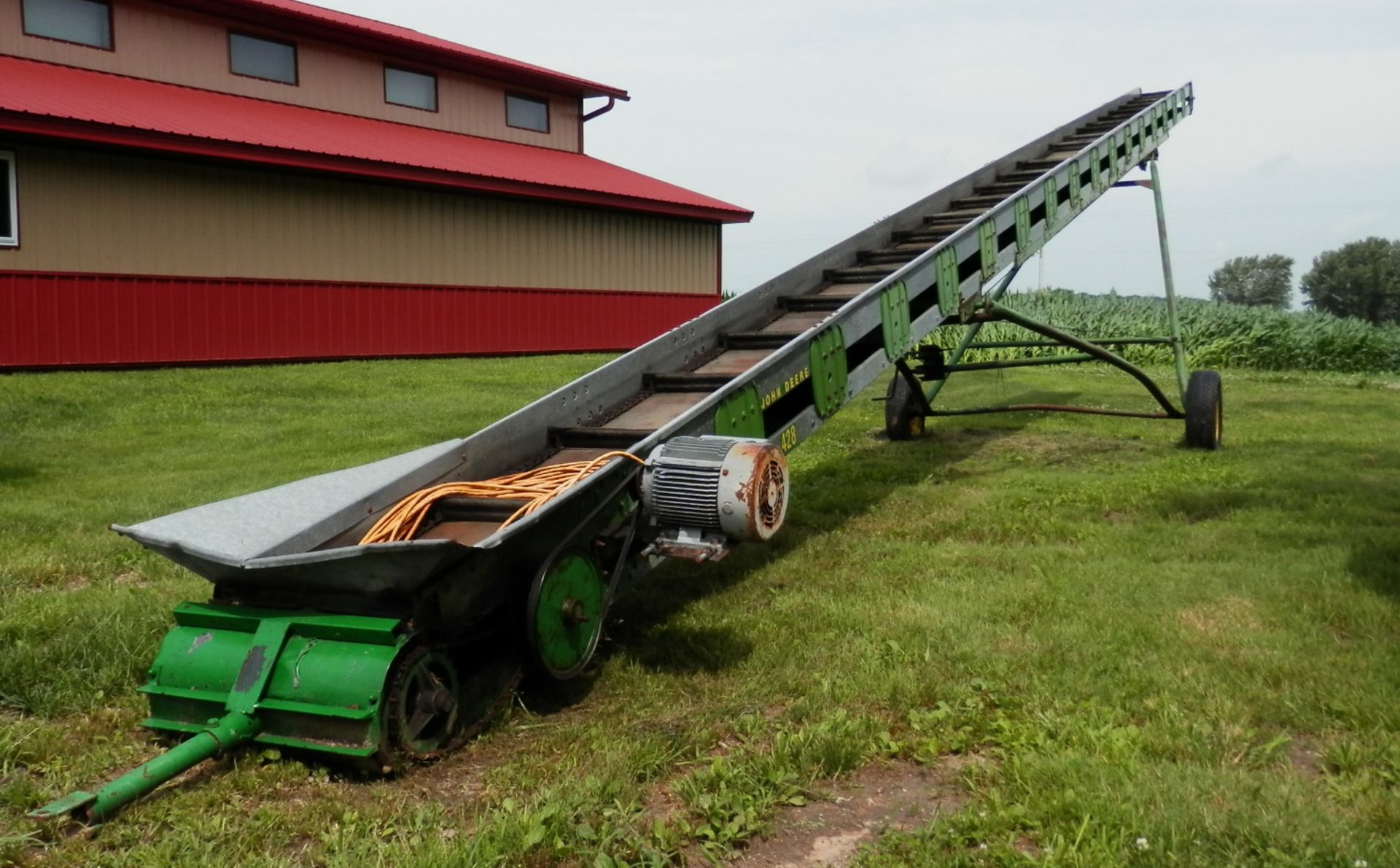 JD 428 42' PORTABLE ELEVATOR