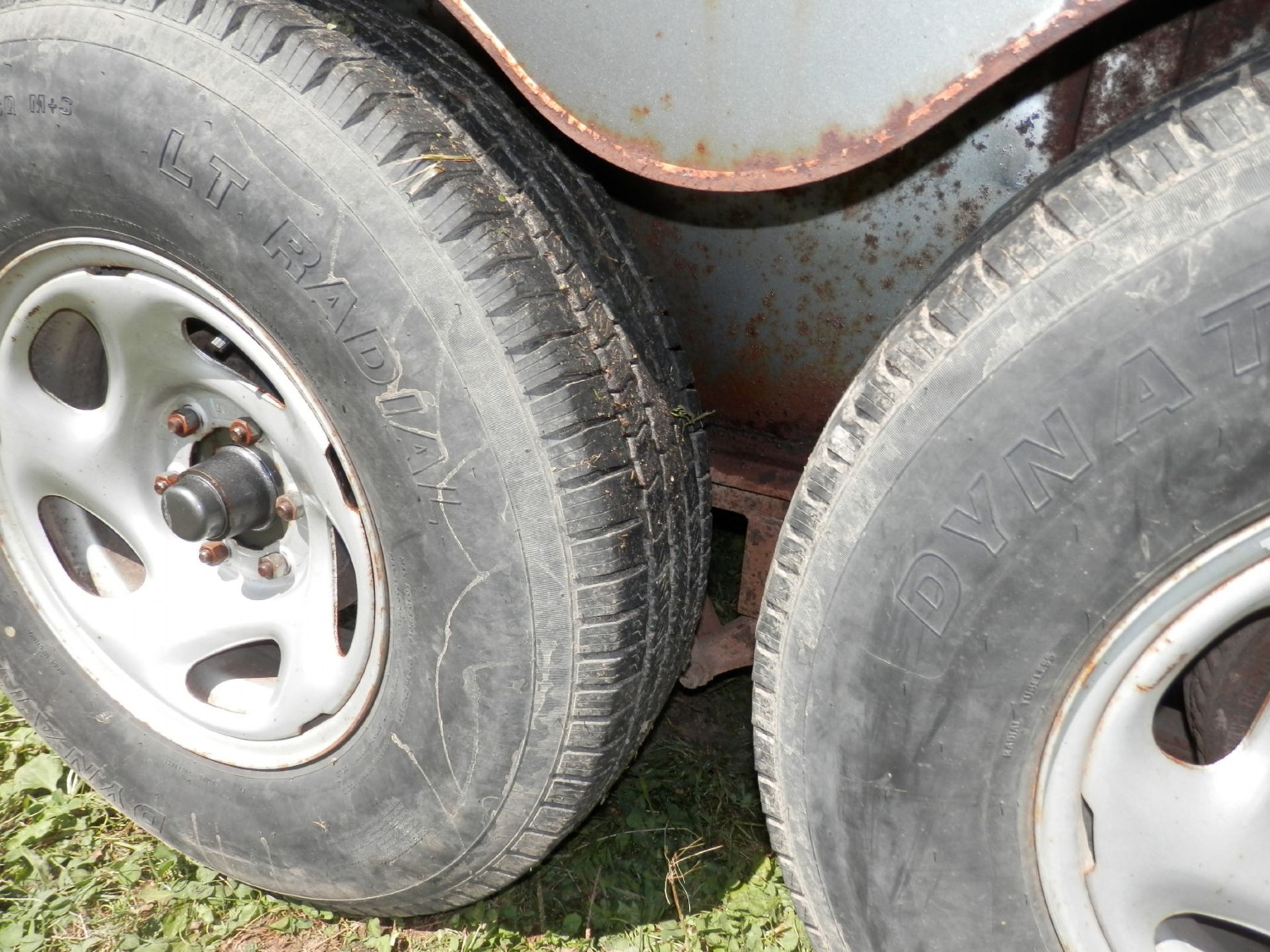 CALICO 16' BUMPER HITCH STOCK TRAILER - Image 9 of 10