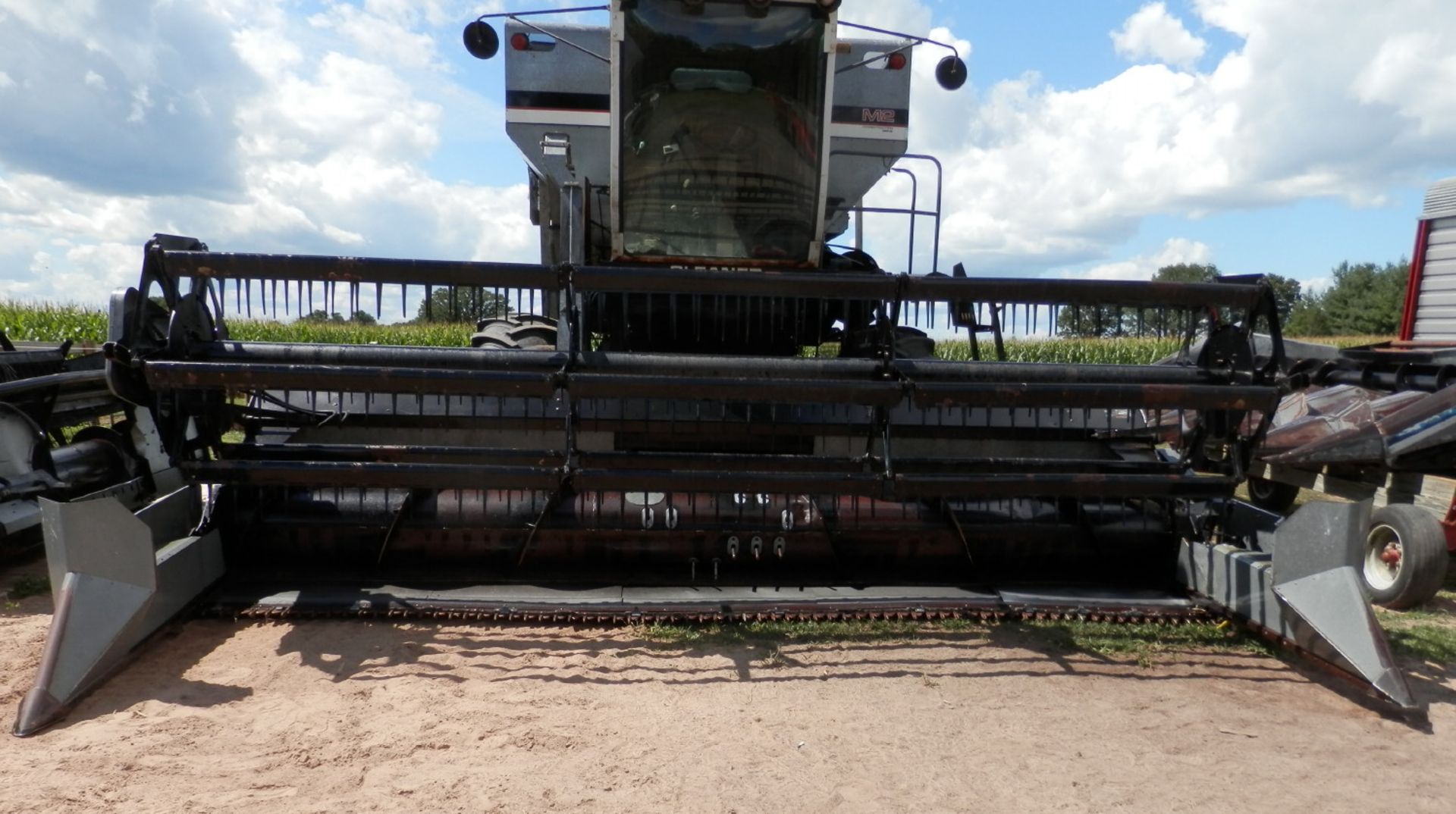 GLEANER M2 CORN PLUS COMBINE-BASE UNIT - Image 2 of 14