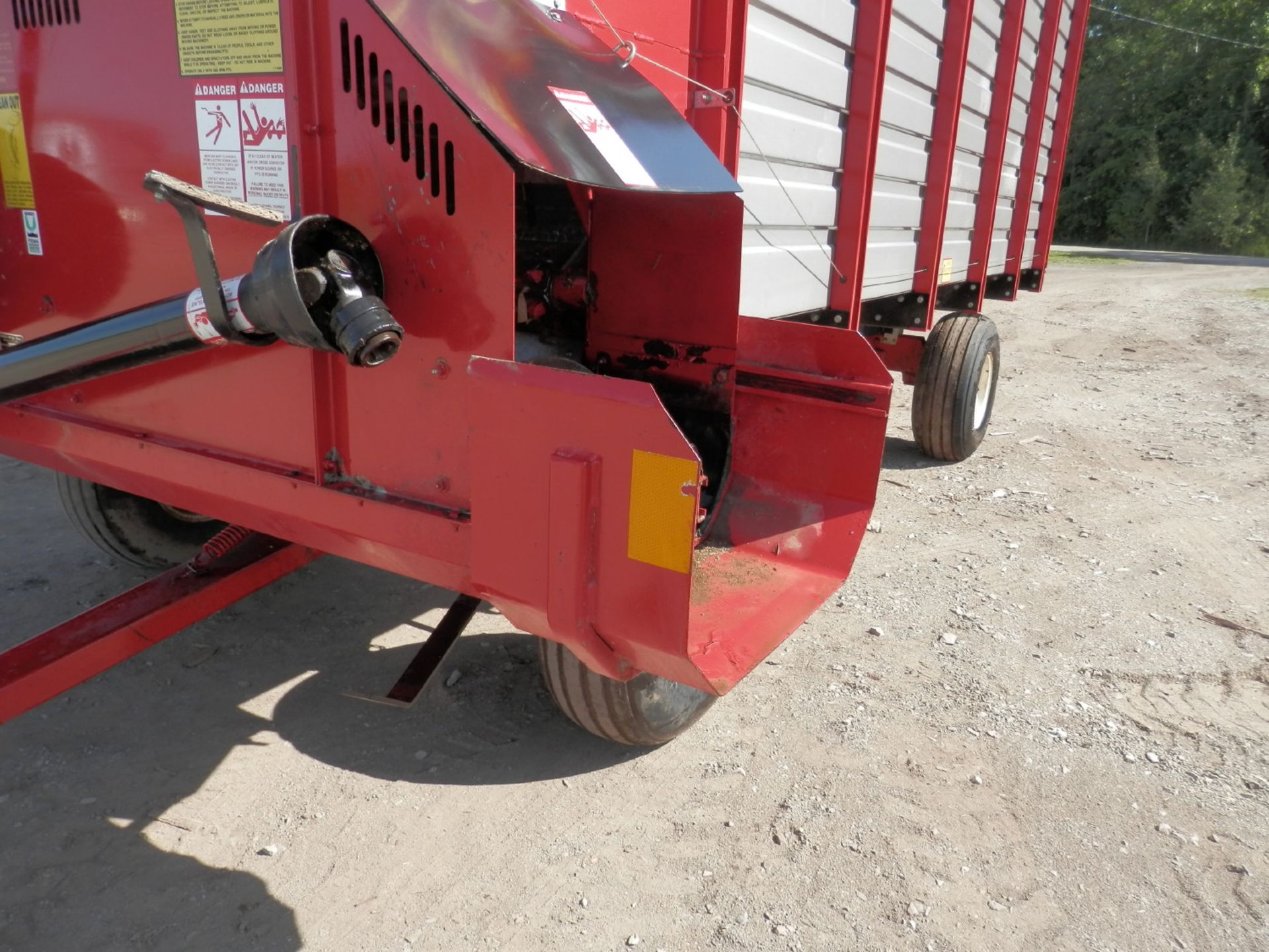 H&S TWIN AUGER 16' LH FORAGE WAGON - Image 7 of 10