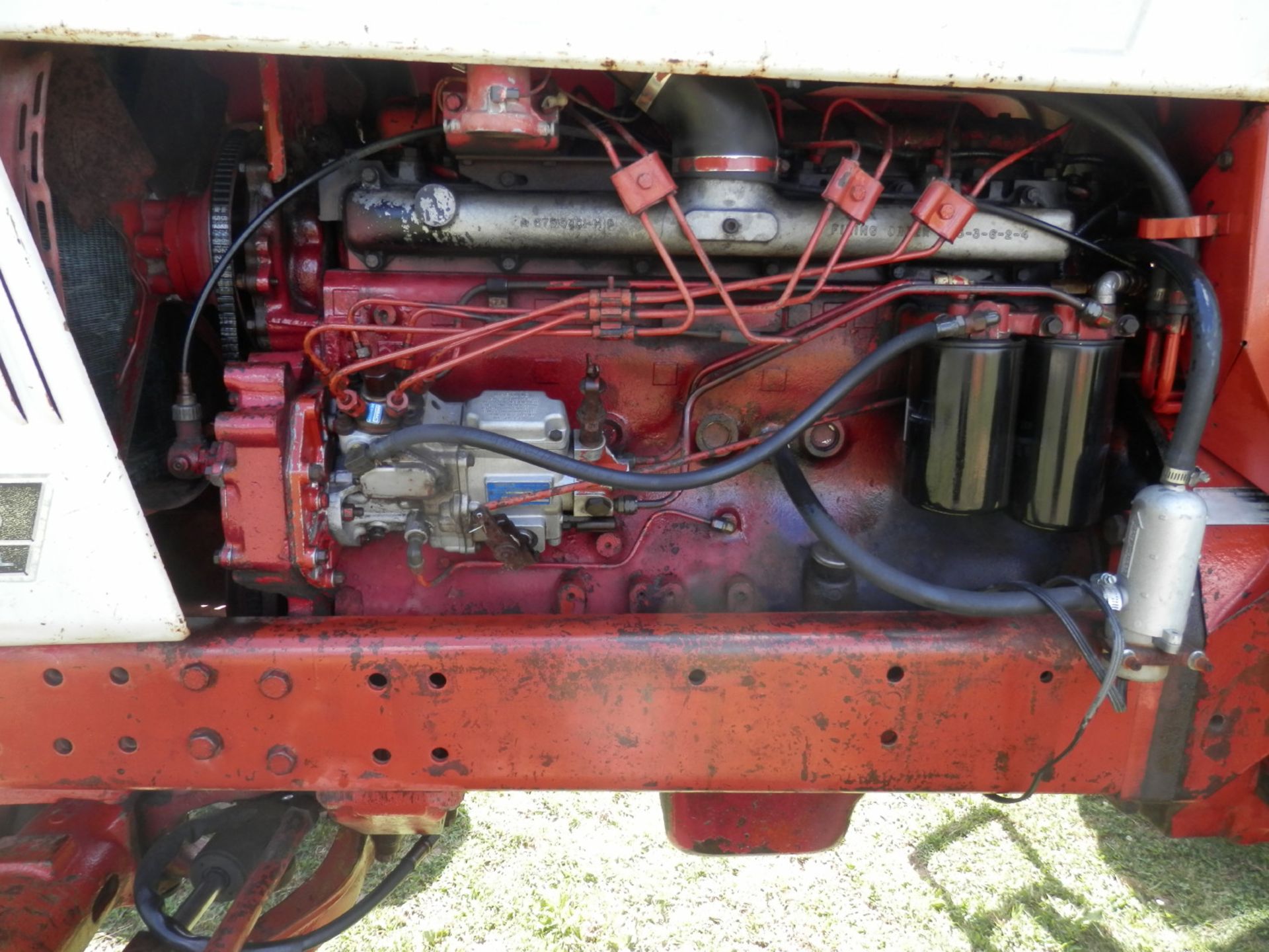 IH 966 CAB TRACTOR - Image 10 of 12