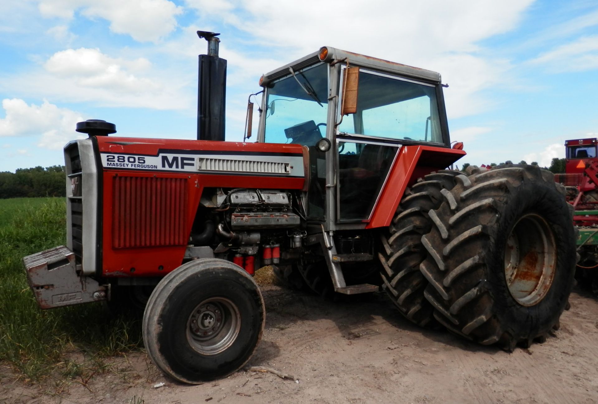 MASSEY FERGUSON 2805 TRACTOR - Image 10 of 13