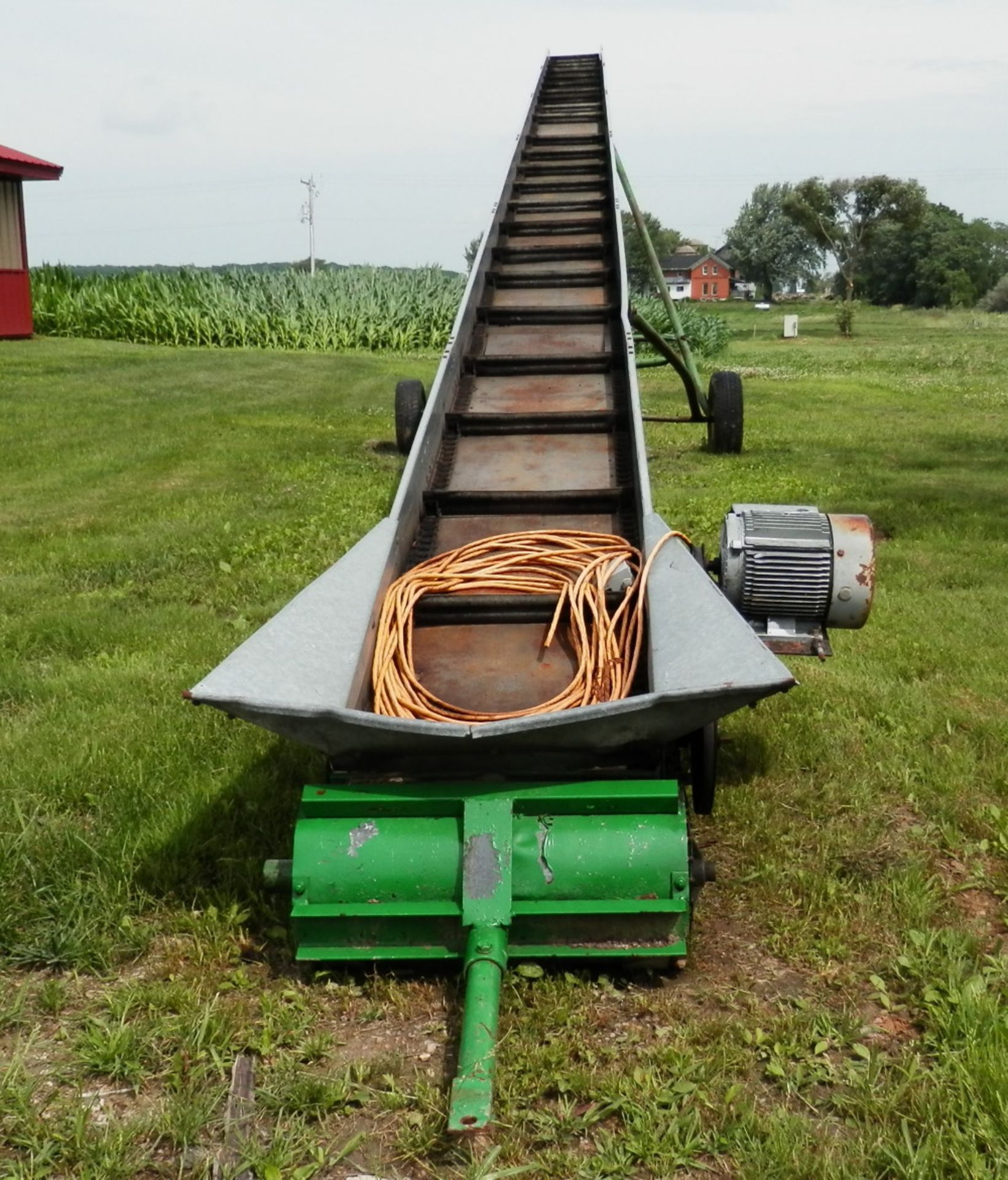 JD 428 42' PORTABLE ELEVATOR - Image 2 of 2