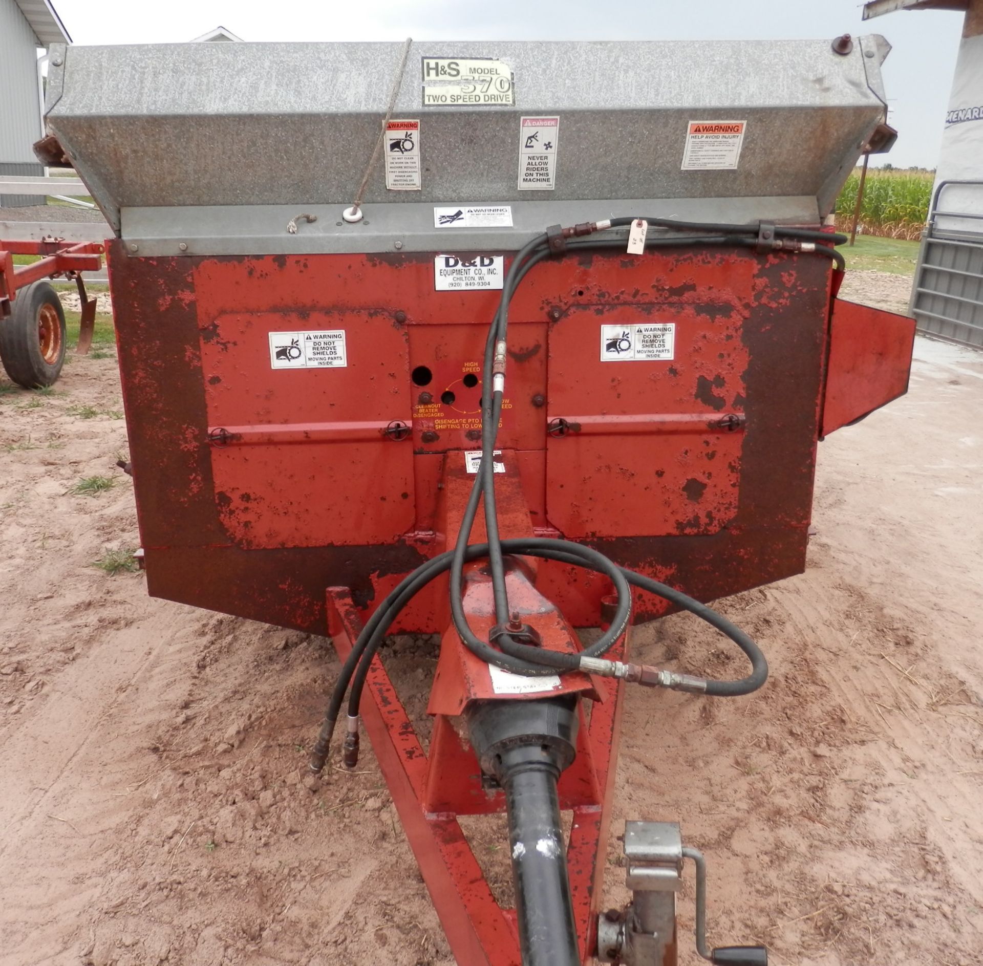 H&S 370 BOX MANURE SPREADER - Image 2 of 6