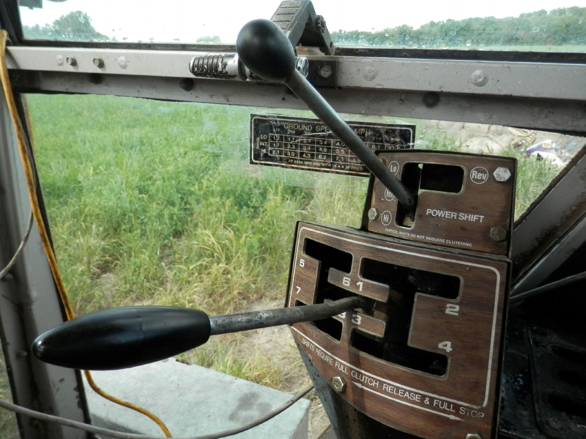 MASSEY FERGUSON 2805 TRACTOR - Image 7 of 13