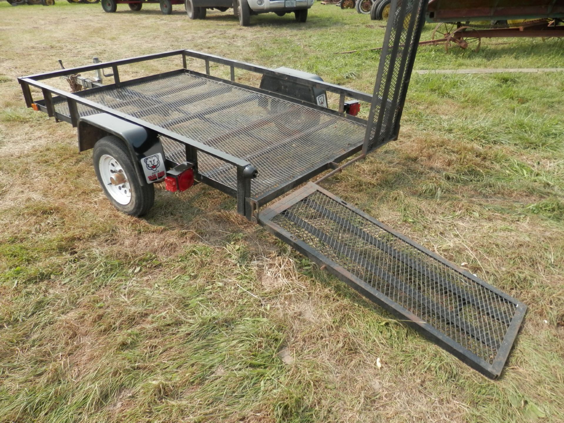 TRAIL BOSS 5 1/2' x 8' SINGLE AXLE TRAILER - Image 3 of 4