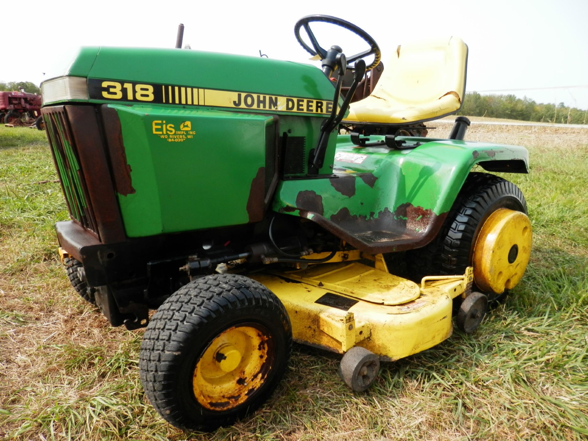 JOHN DEERE 318 GARDEN TRACTOR